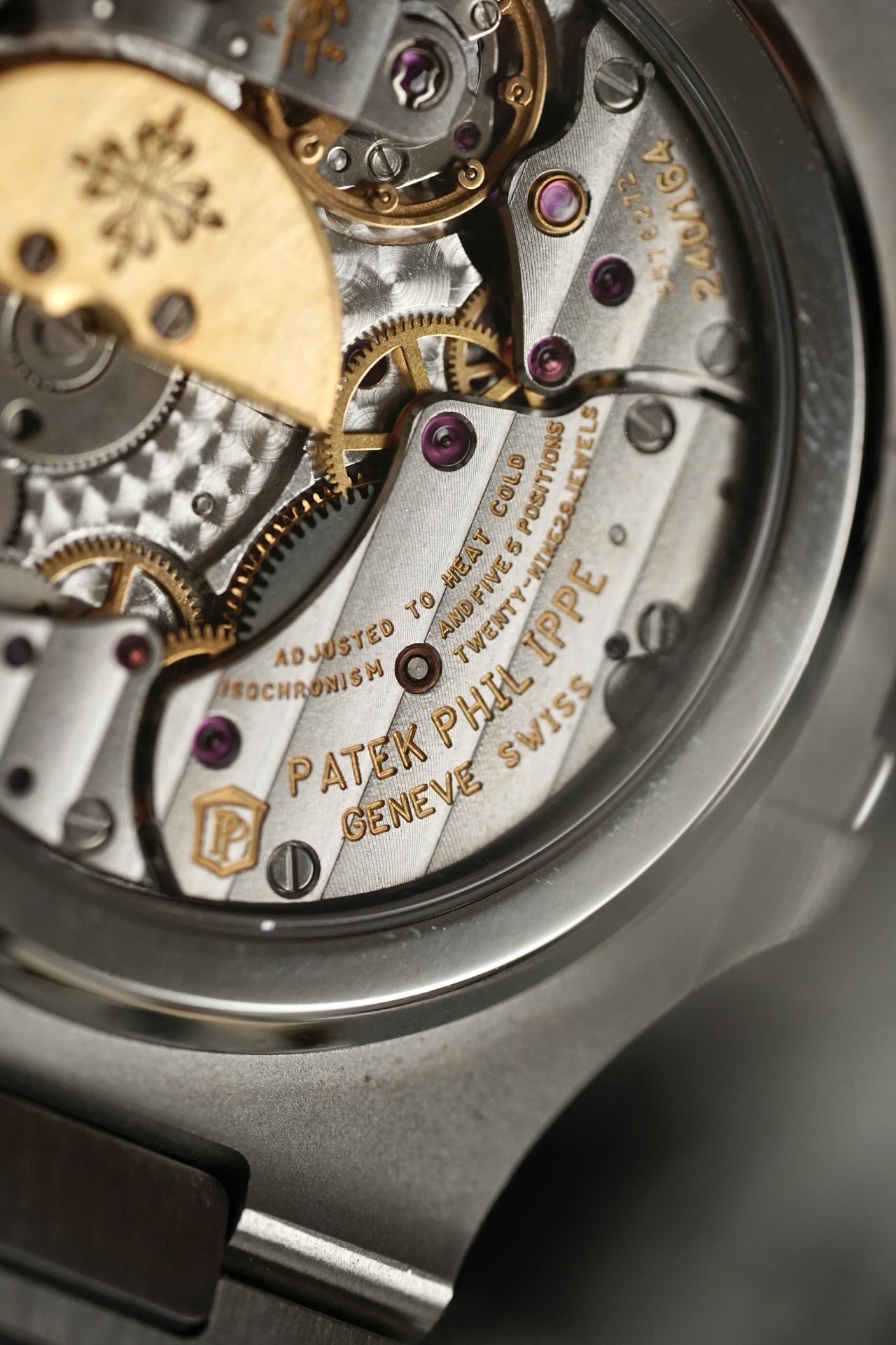 Patek Philippe Best Replica Watches Nautilus 5712 Custom Authentic Details 40mm