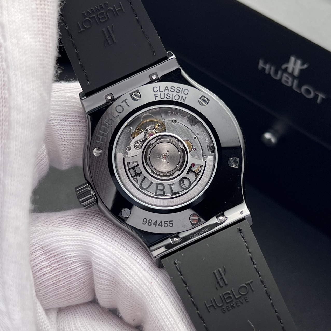 Hublot Replica 11 Watch Classic Fusion Ceramic Green Dial Rubber Strap JJZ 42mm