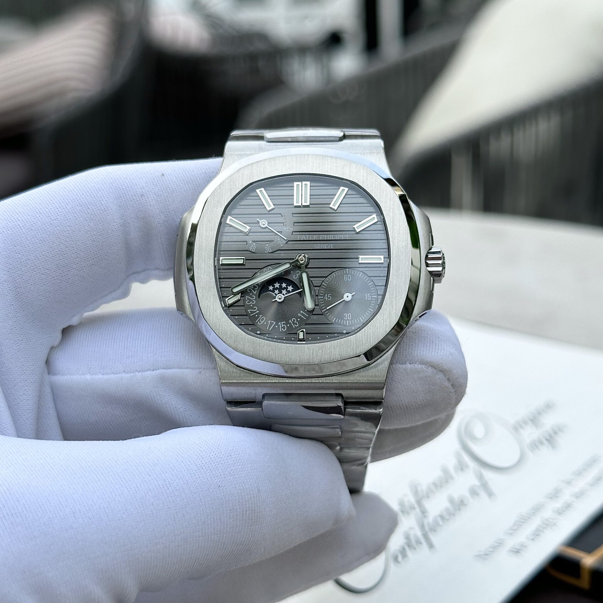 Patek Philippe Nautilus 5712 Gray Dial Replica 1:1 Watch GR Factory 40mm