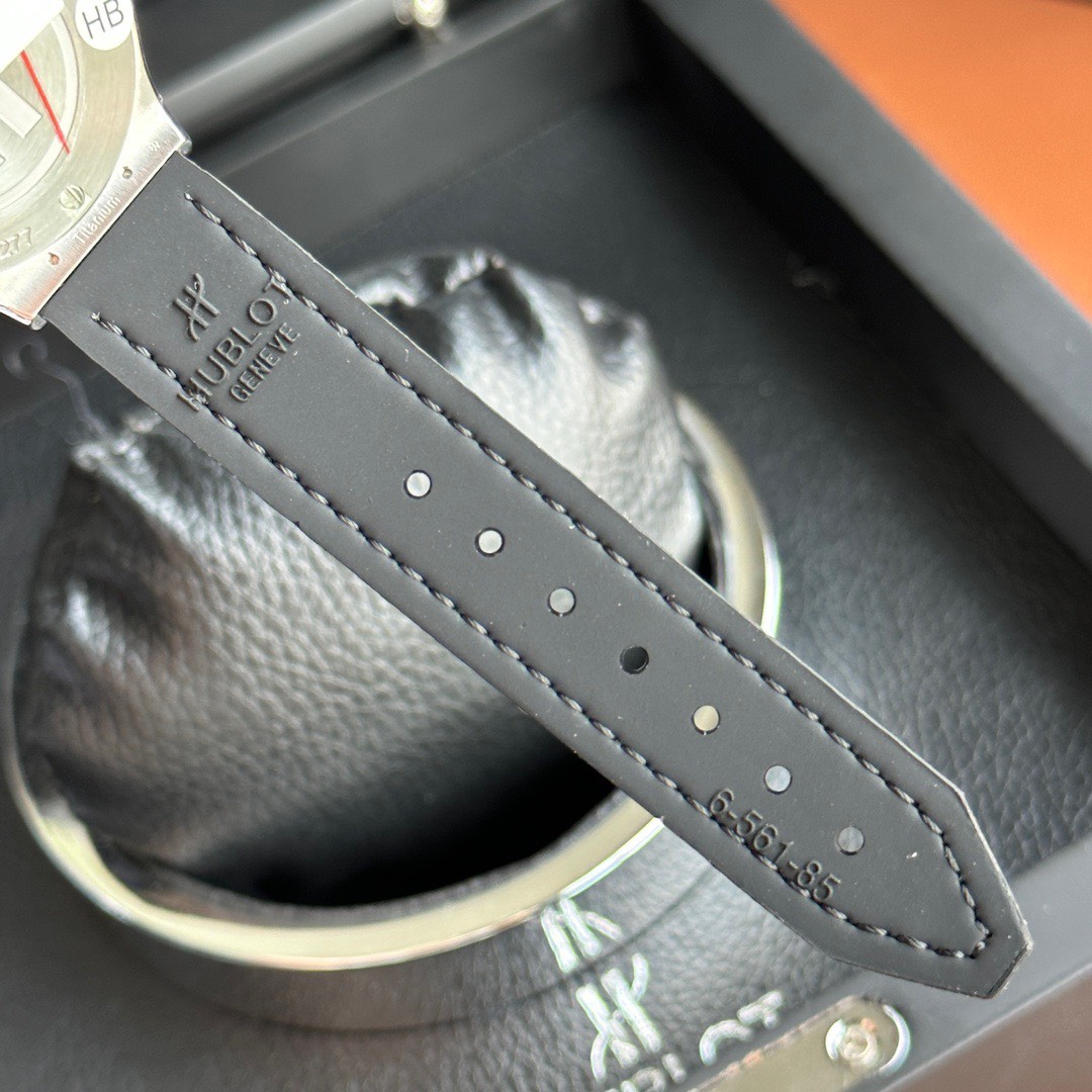 Hublot Replica 1:1 Watch Classic Fusion Women s Battery Swiss 33mm