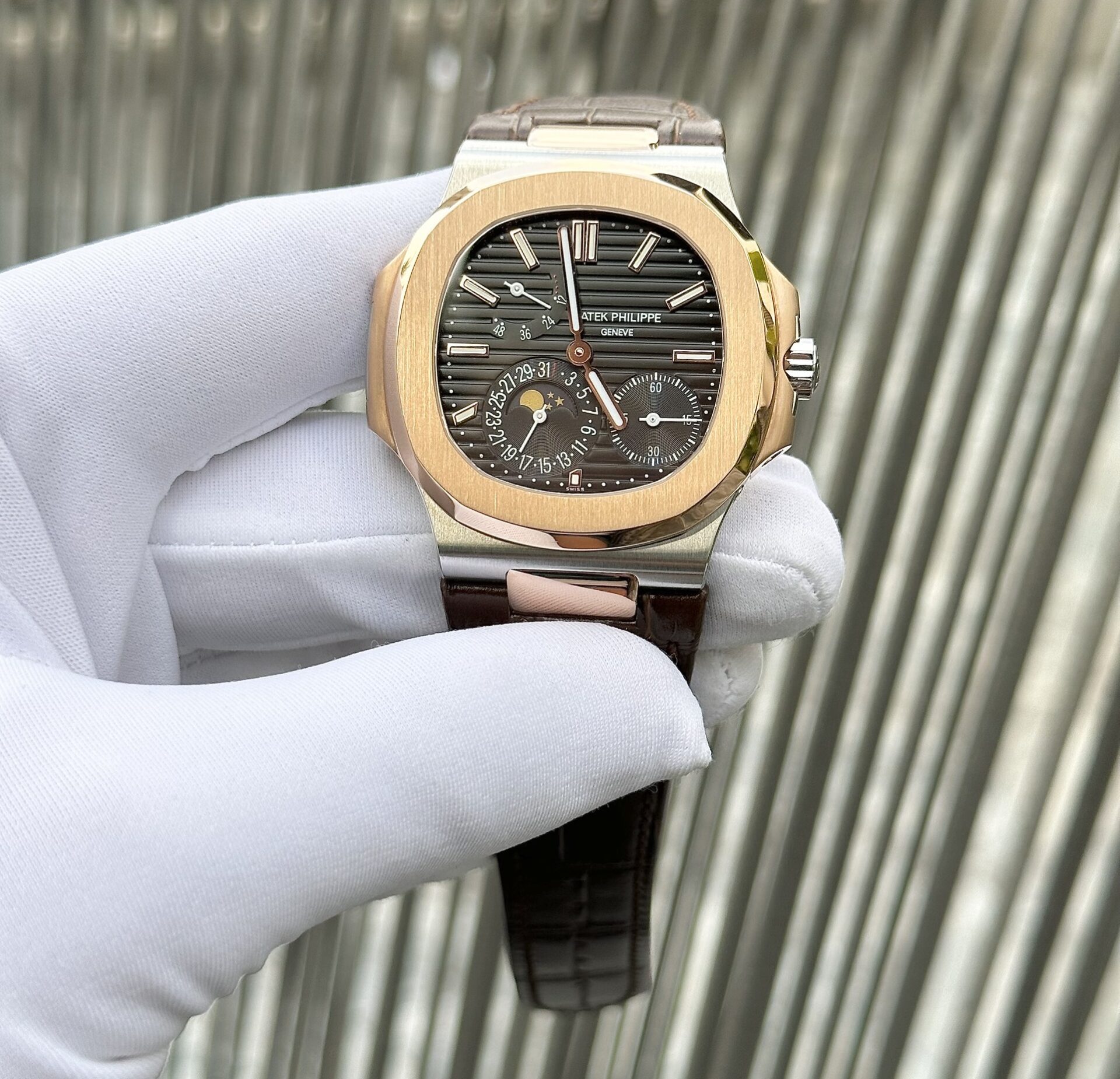 Patek Philippe Nautilus 5712 Demi Rose Plated Leather Strap Rep 11 Watch Factory GR 40mm