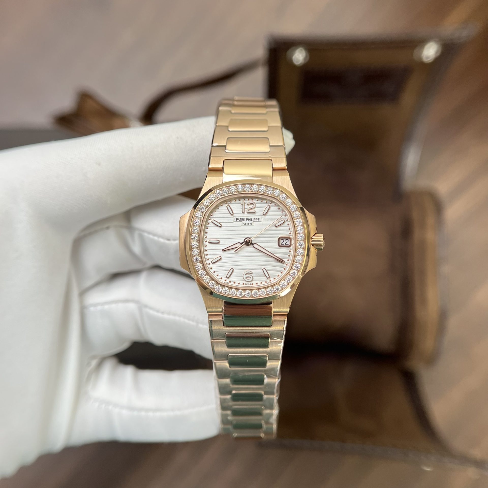Patek Philippe Replica 11 Watch Nautilus 7010 Rose Gold With Stone Metal Strap 32mm
