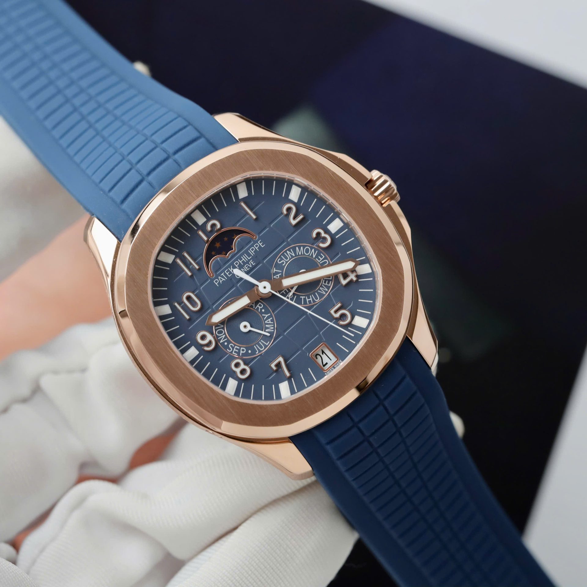 Patek Philippe Best Replica Watch Aquanaut 5261R Automatic Swiss Movement Blue Dial 40mm