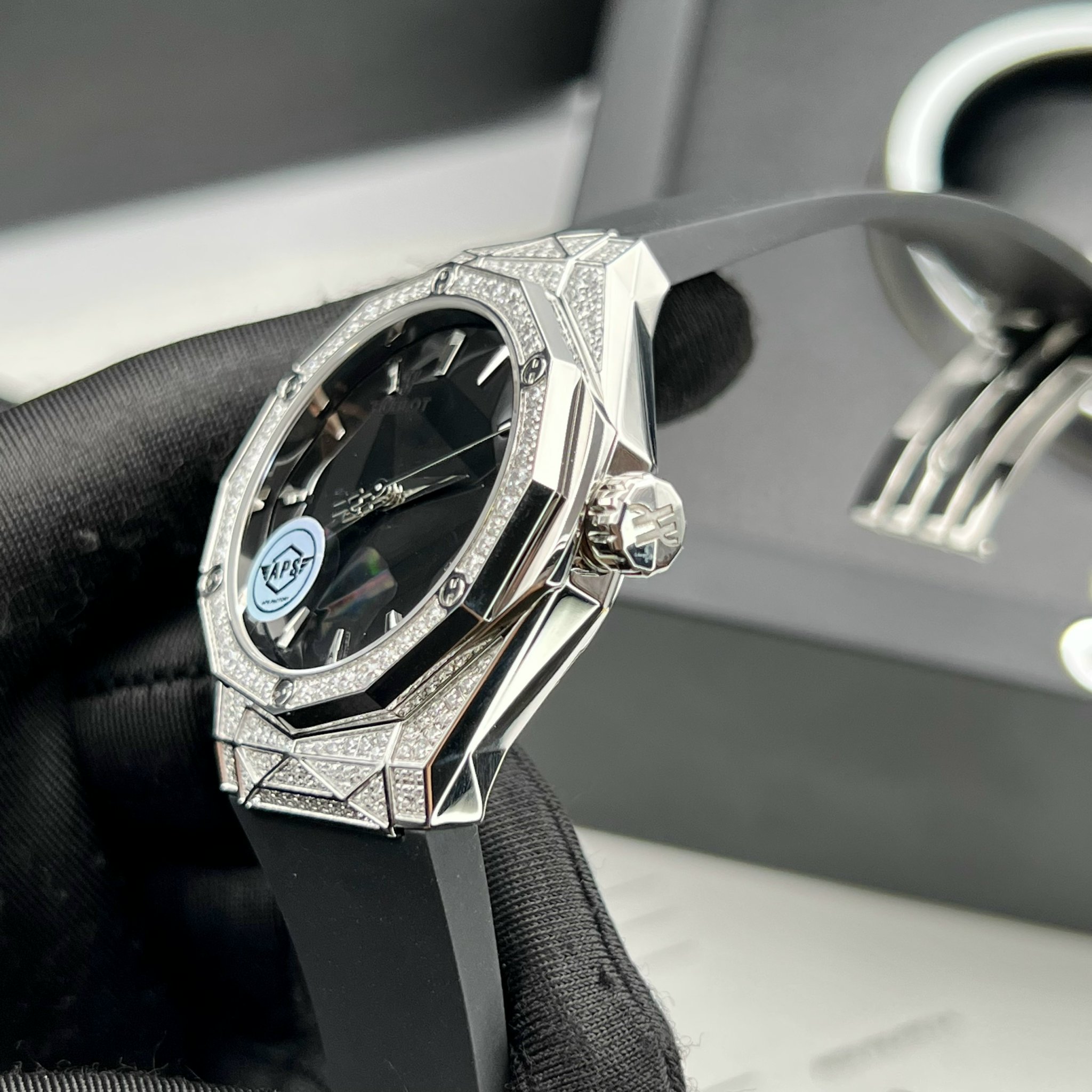 Hublot Replica Watch Classic Fusion Orlinski Full Diamonds Titanium Rubber Strap APS 40mm