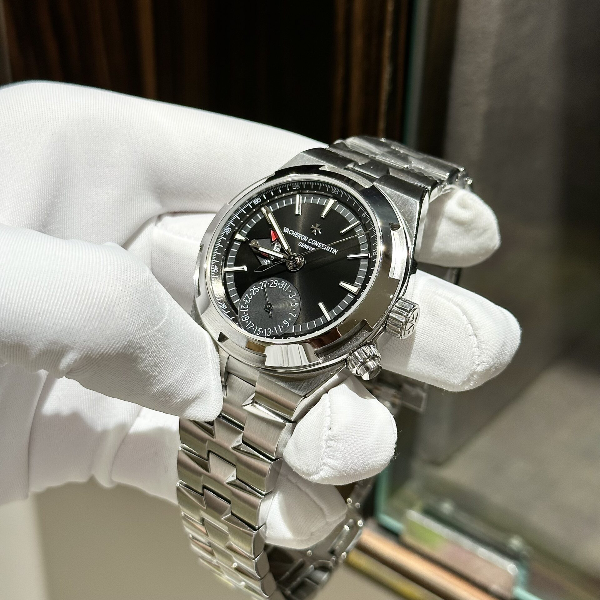 Vacheron Constantin Replica 1:1 Watch Overseas 7900V Dual Time Black Dial 41mm