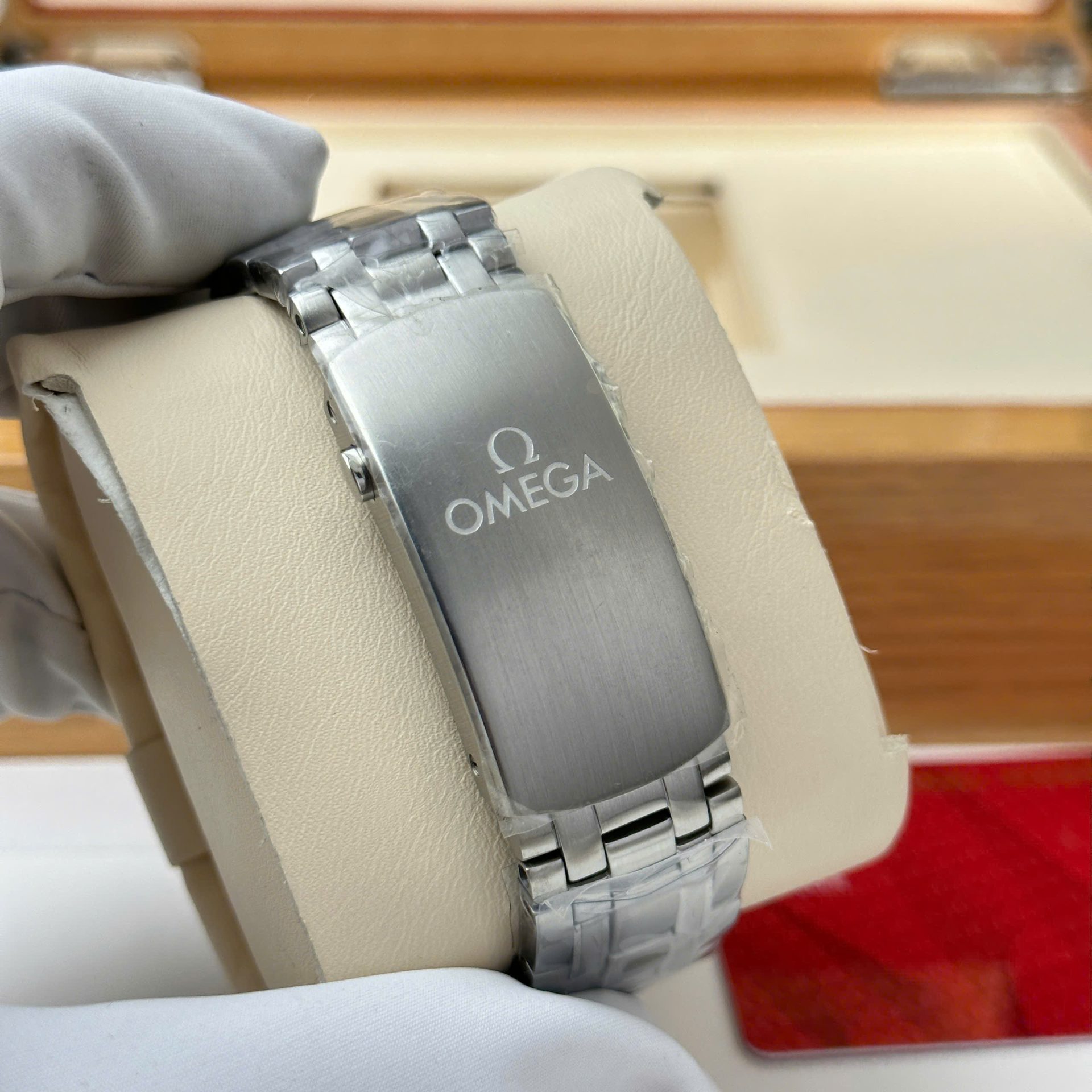 Omega Seamaster Diver 300M Luxury Fake Watches White Dial Automatic Movement VS Factory 42mm
