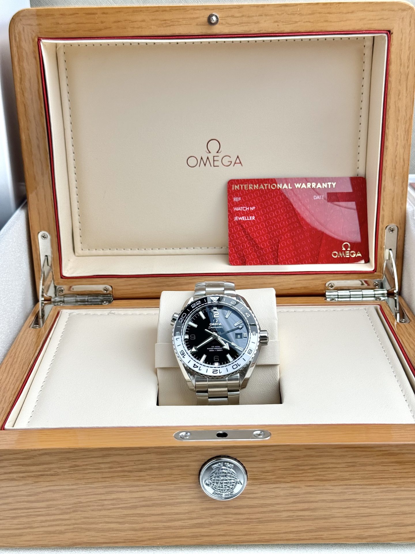 Omega Replica 1:1 Watch Seamaster Planet Ocean GMT Black Dial 43.5mm