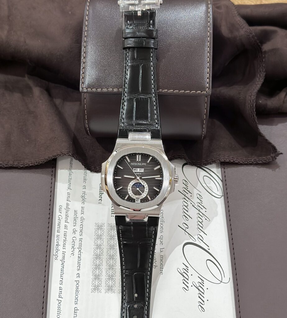 Patek Philippe Nautilus 5726 Replica 1:1 Watch Gray Dial GRF 40.5mm