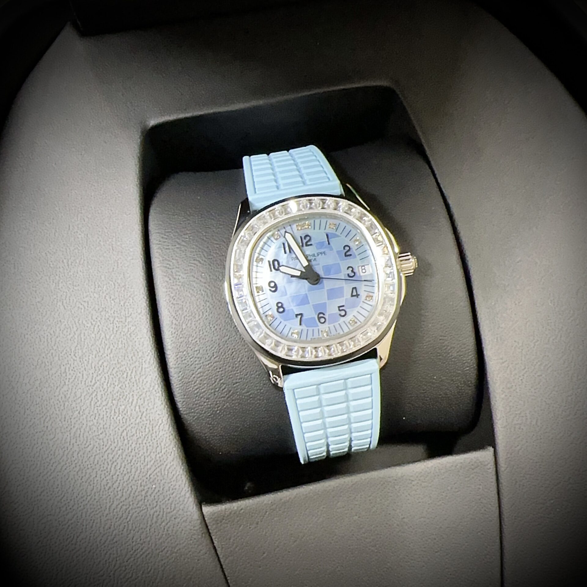 Patek Philippe Aquanaut 5072R Replica Watch Blue Rubber Strap PPF 35.6mm