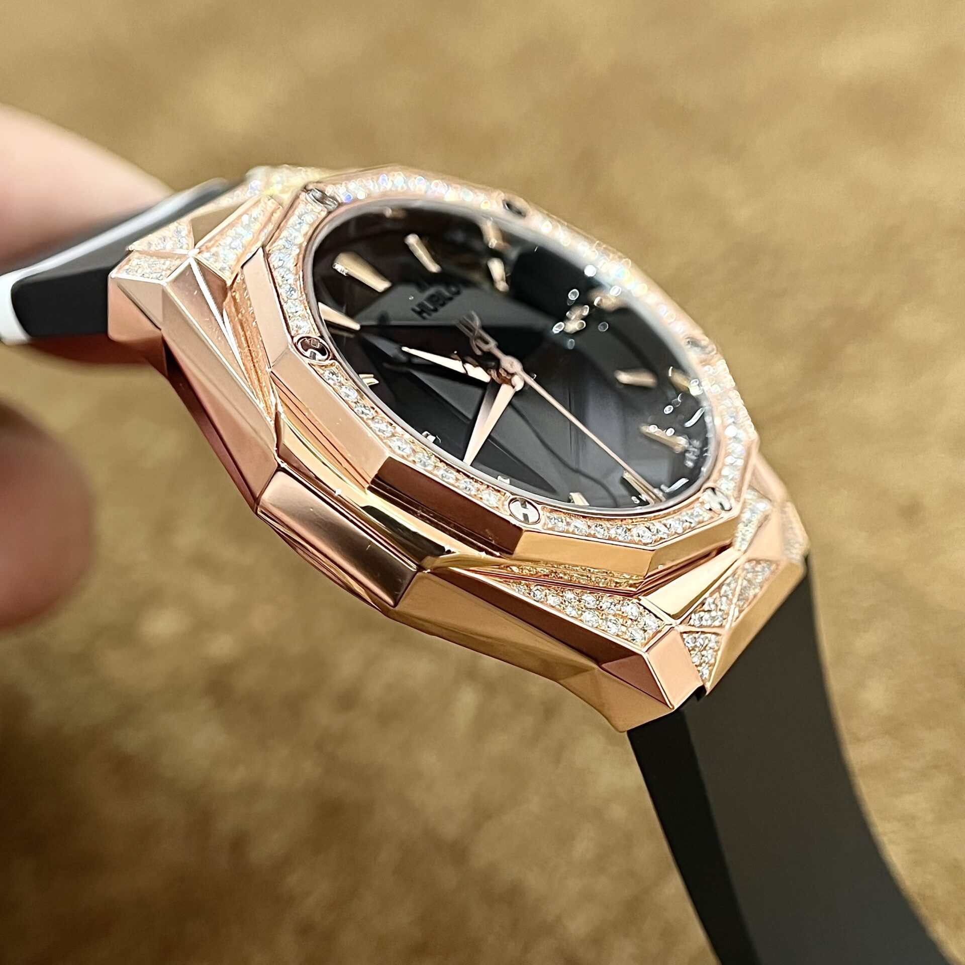 Hublot Replica 1:1 Watch Orlinski King Gold Demi With Moissanite Diamond 40mm