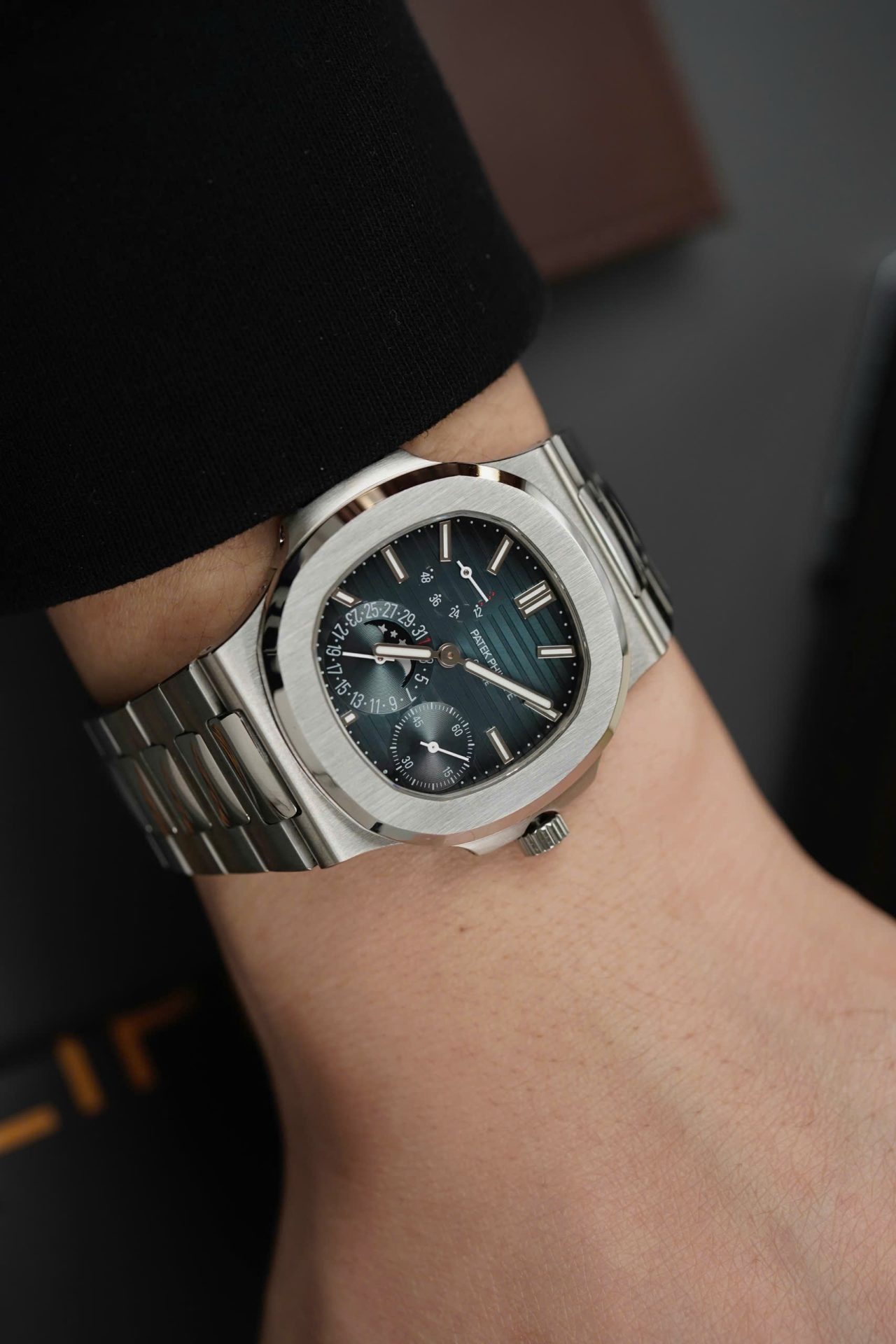 Patek Philippe Best Replica Watches Nautilus 5712 Custom Authentic Details 40mm