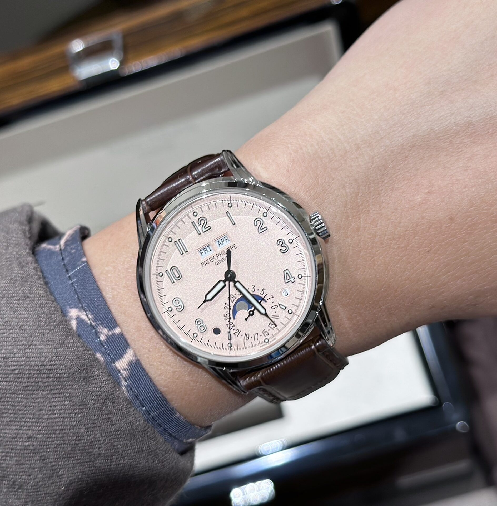 Patek Philippe Complications 5320G Pink Dial Replica 1:1 Watch GRF 40mm