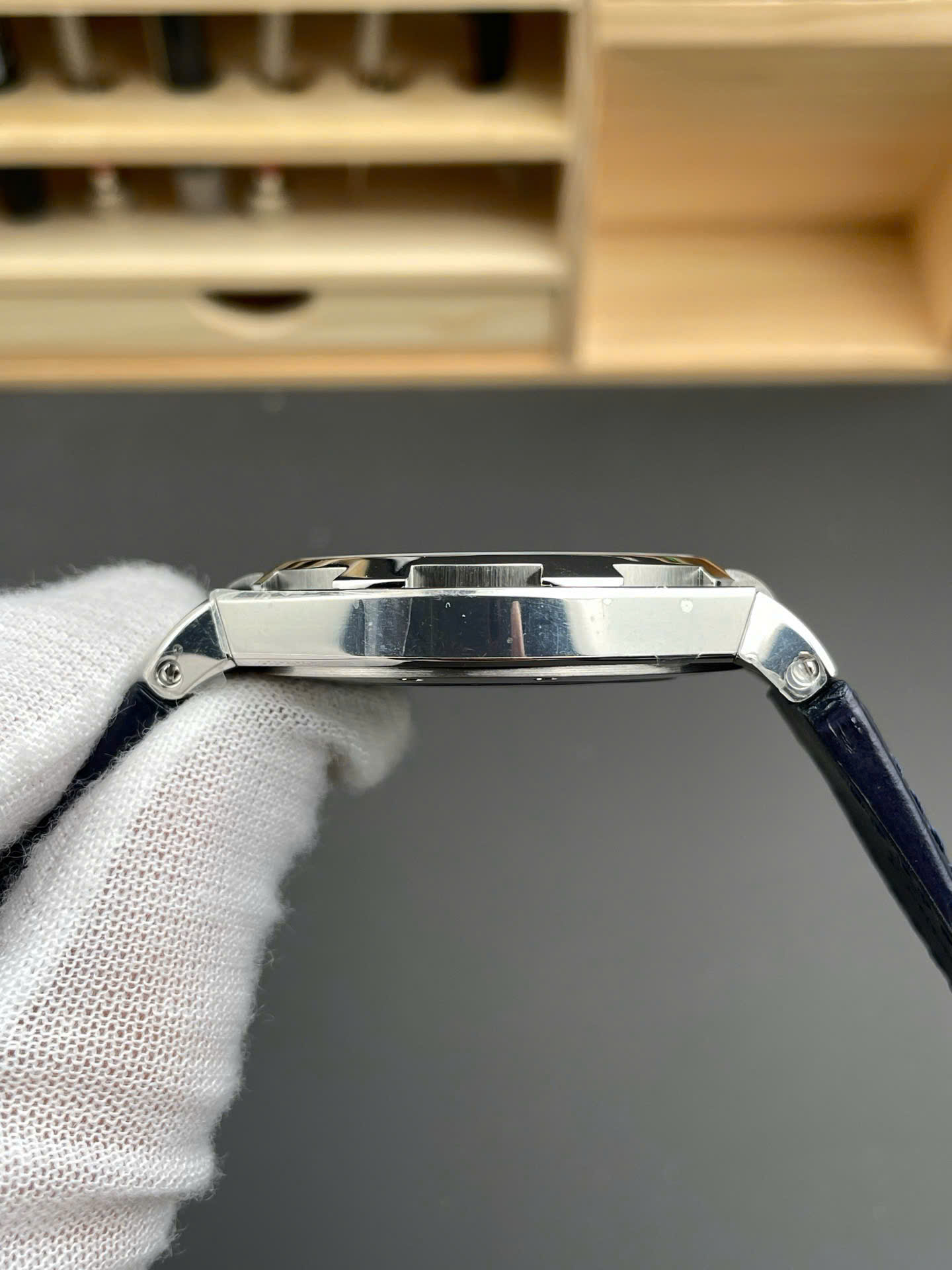 Vacheron Constantin Luxury Replica Watches Overseas 47040 Blue Dial MKS Factory 42mm