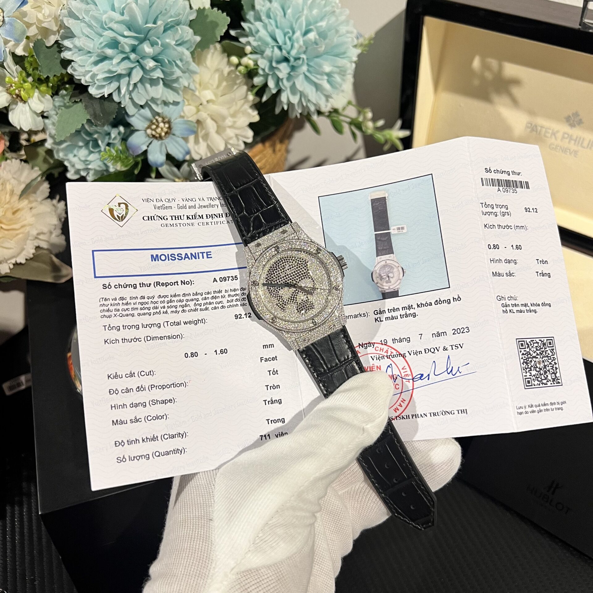 Hublot Replica 1:1 Watch Classic Fusion Skull Full Diamond Moissanite 42mm