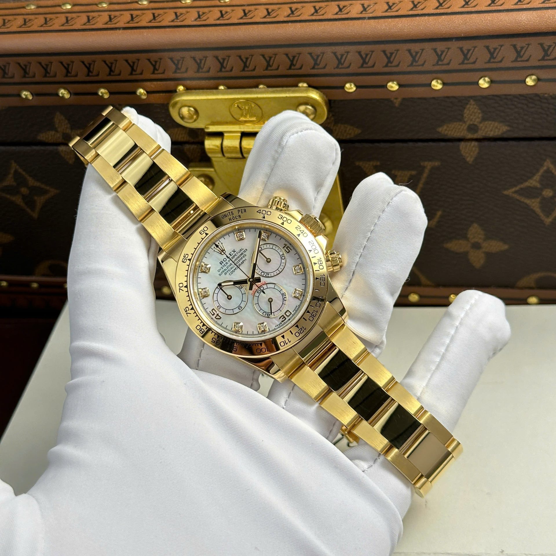 Rolex Daytona Cosmograph 116508 Best Replica Watch Custom Gold Wrapped 40mm