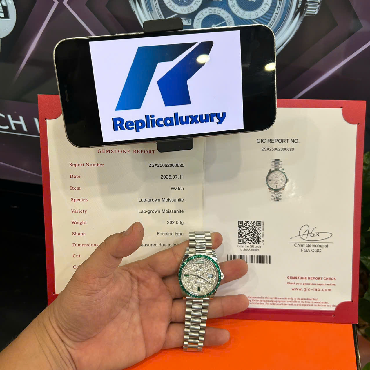 Rolex Day-Date Replica Watches Custom Diamonds Moissanite Weight 200 Grams 40mm