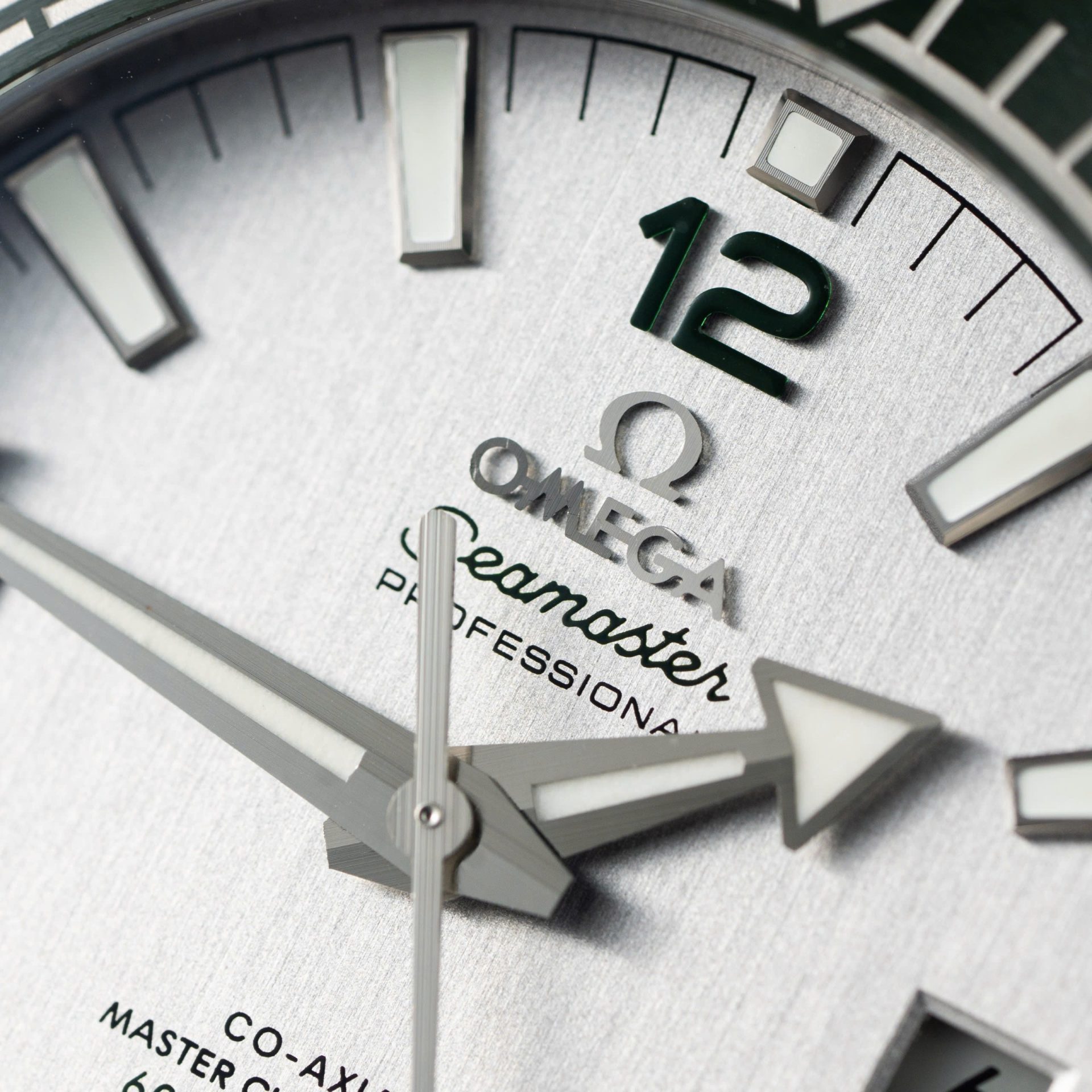 Omega Replica Watch Planet Ocean 600M Grey Dial Rubber Strap VS Factory 43.5mm