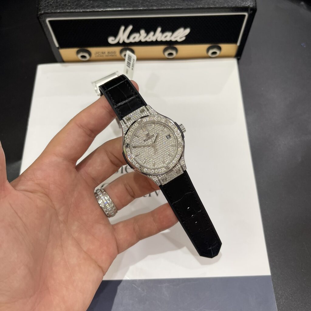 Hublot Replica 11 Watch Classic Fusion Full Diamond Moissanite 38mm