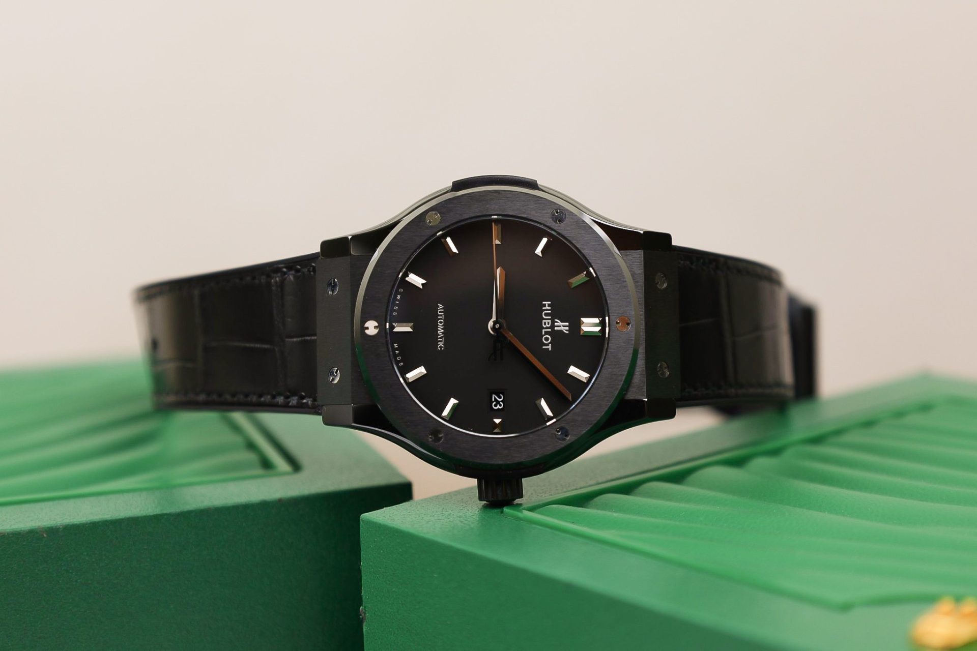 Hublot Replica 1:1 Watch Classic Fusion Black Ceramic SW300 Movement 42mm