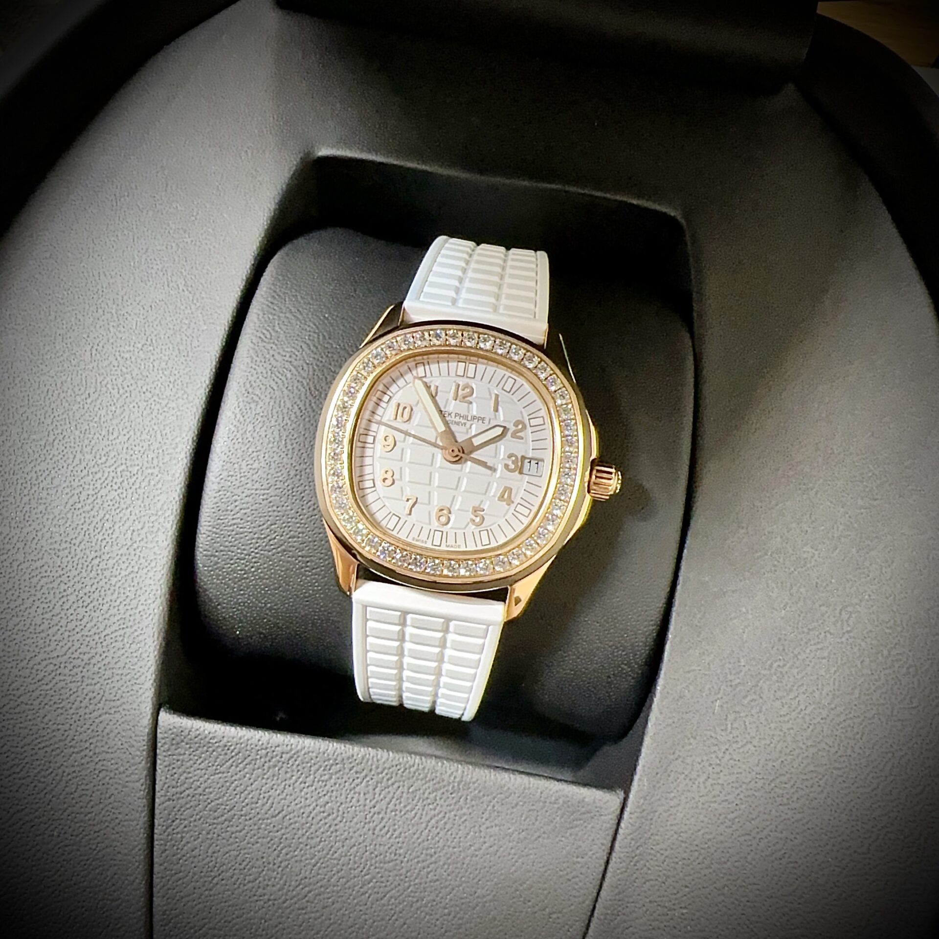 Patek Philippe Aquanaut 5072R White Mother of Pearl Dial Replica 1:1 Watch PPF 35.6mm