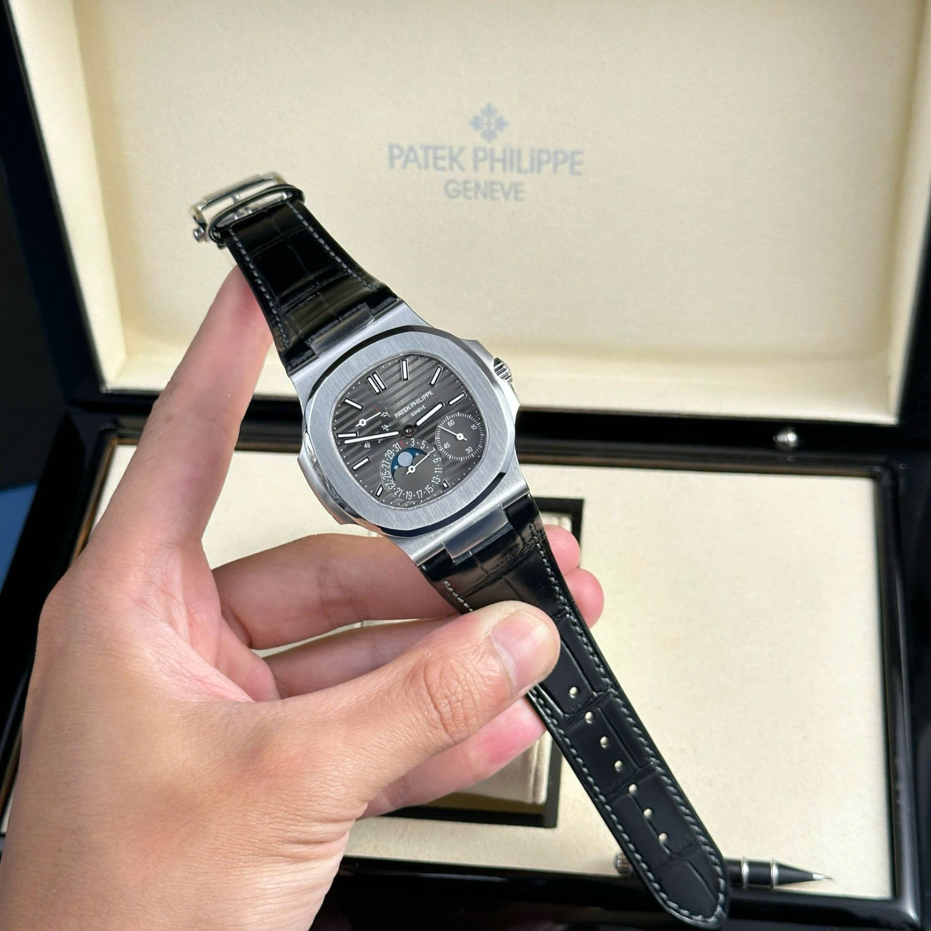 Patek Philippe Nautilus 5712 Gray Dial Best Replica Watch PPF Factory 40mm