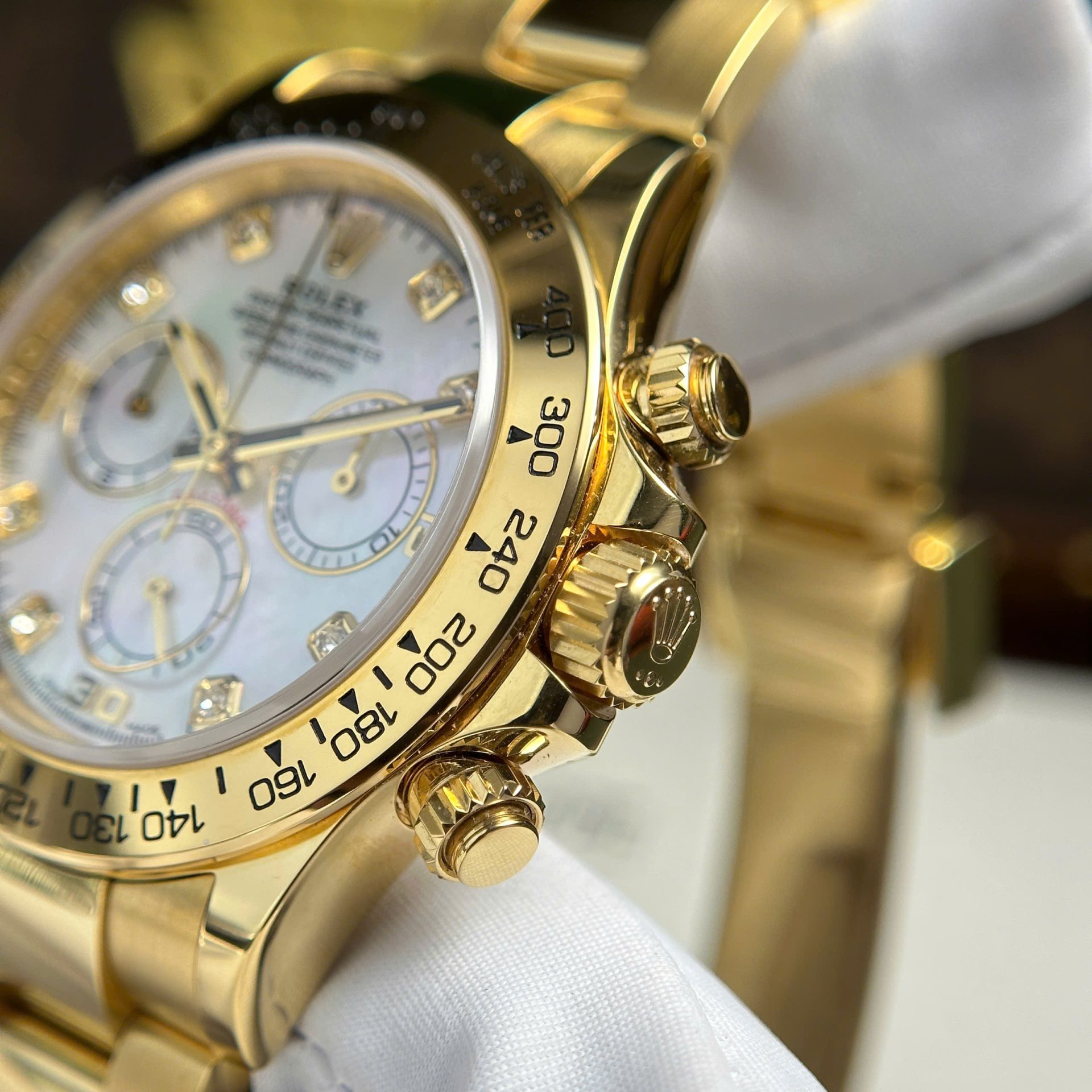 Rolex Daytona Cosmograph 116508 Best Replica Watch Custom Gold Wrapped 40mm