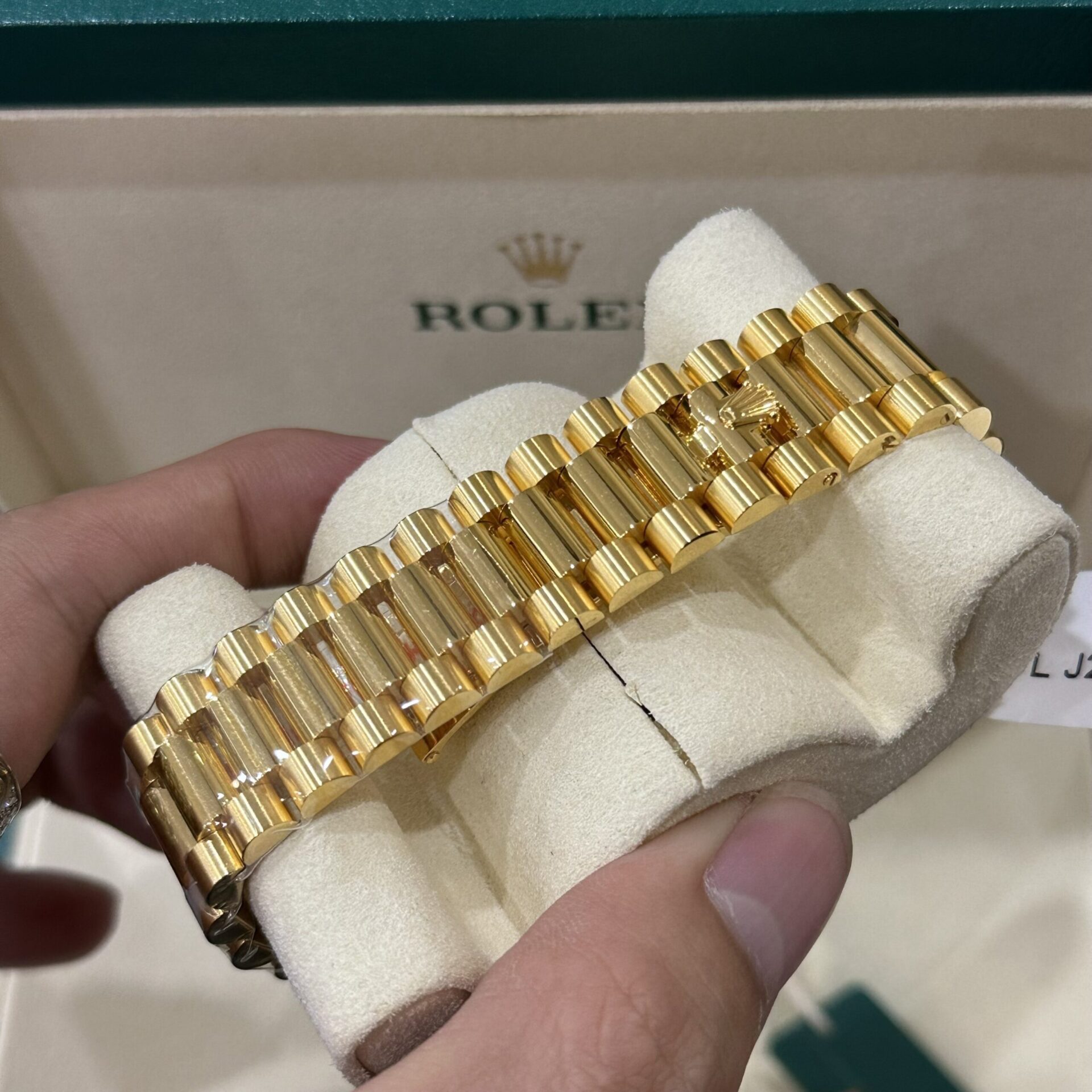Rolex Replica Watch Day-Date 228238 Gold Wrapped Moissanite GM V2 152gram 40mm