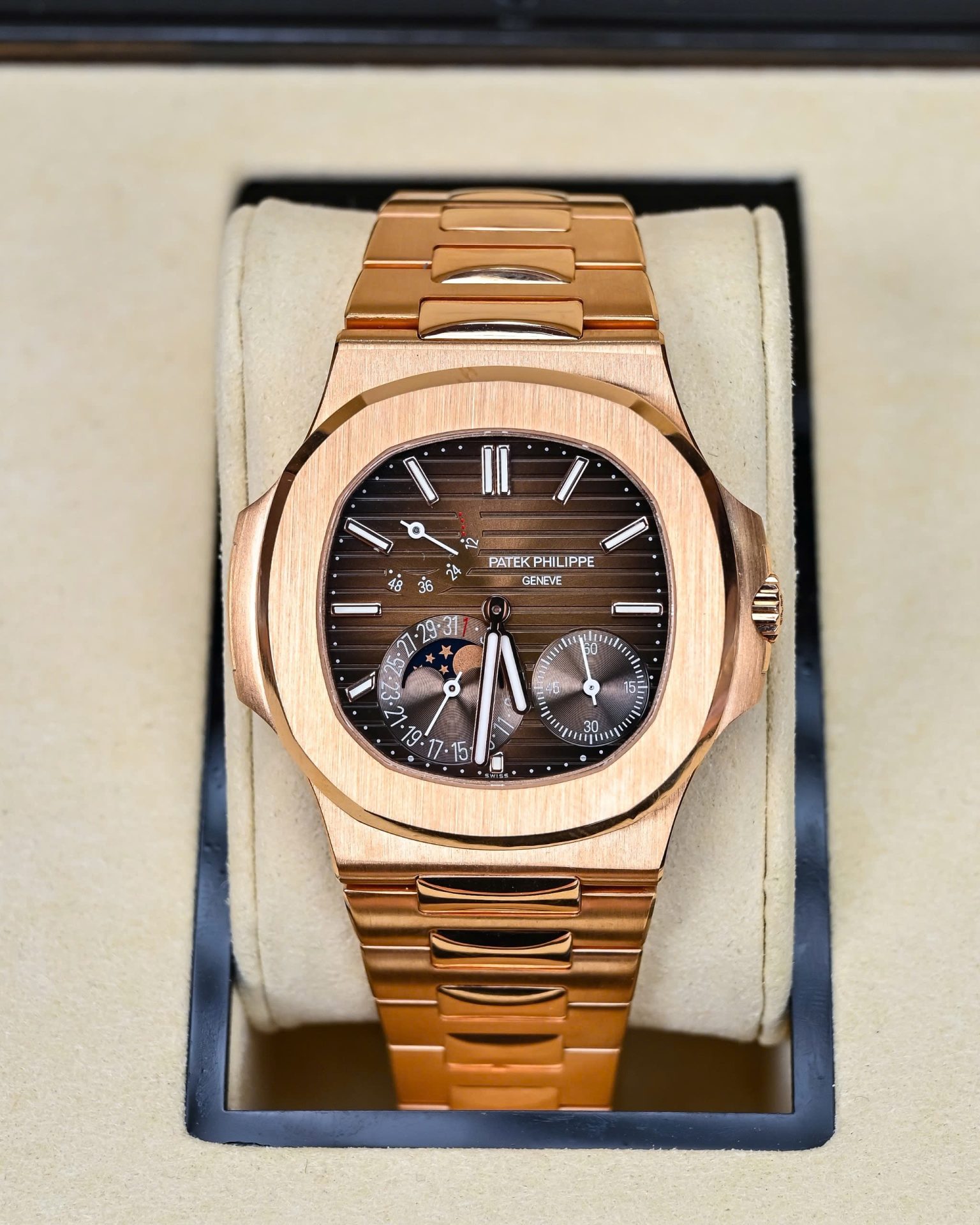 Patek Philippe Replica 1:1 Watch Nautilus 5712R 18K Solid Gold 40mm