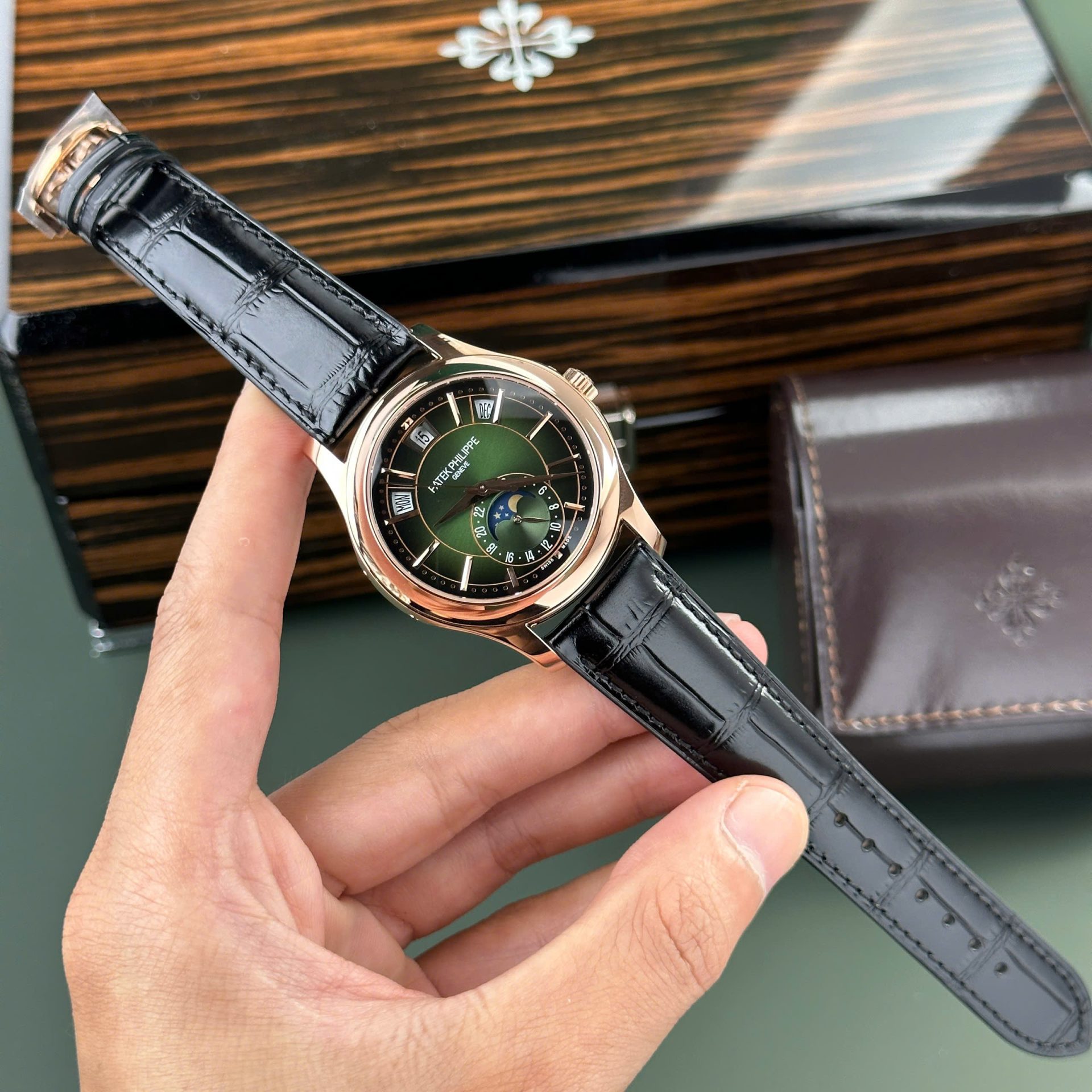 Patek Philippe Complications 5205 Replica 11 Watch Green Dial KM Factory 40mm