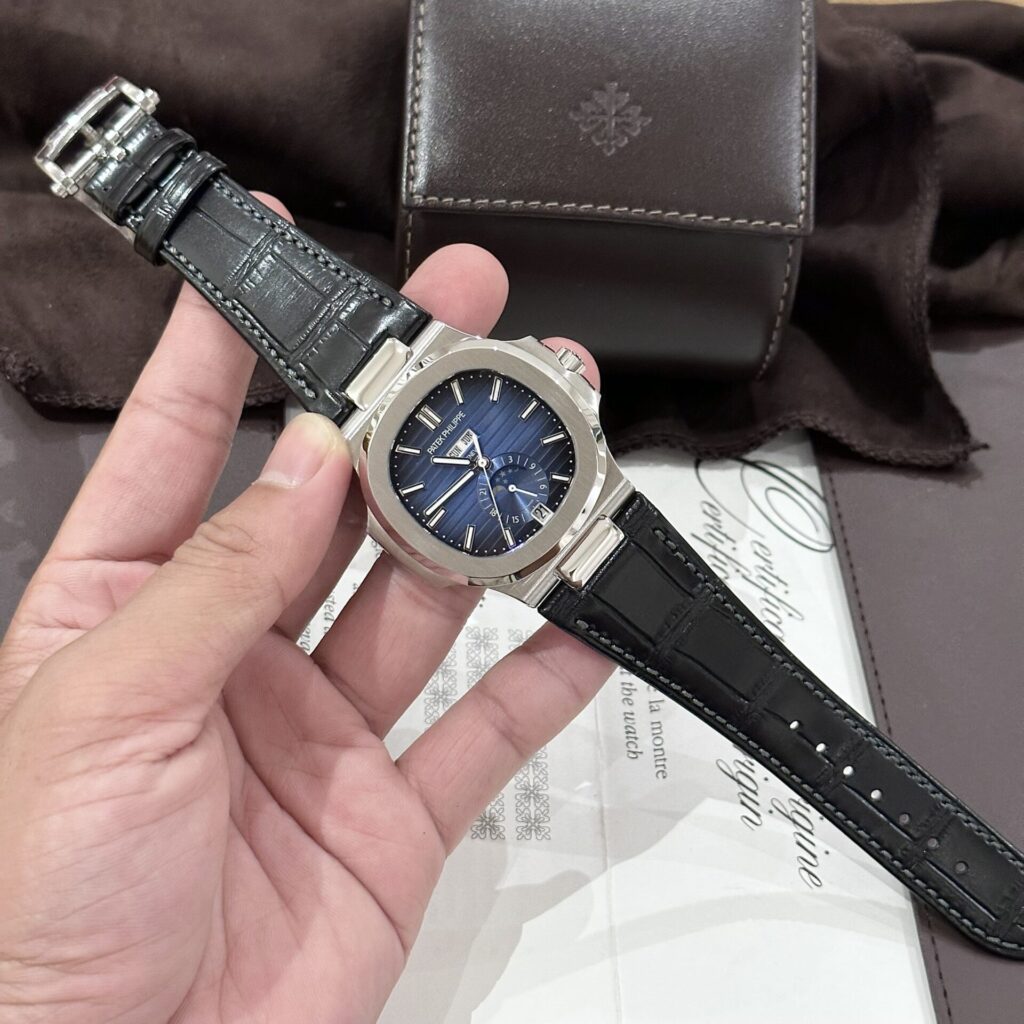 Patek Philippe Nautilus 5726 Replica 1:1 Watch Blue Dial Leather Strap GRF 40.5mm
