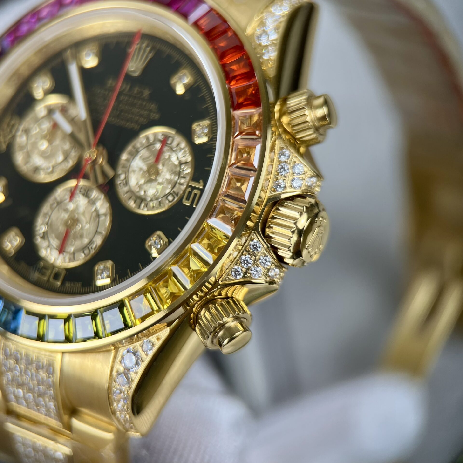 Rolex Replica 1:1 Watch Daytona Rainbow Yellow Gold Plated With Stone 40mm