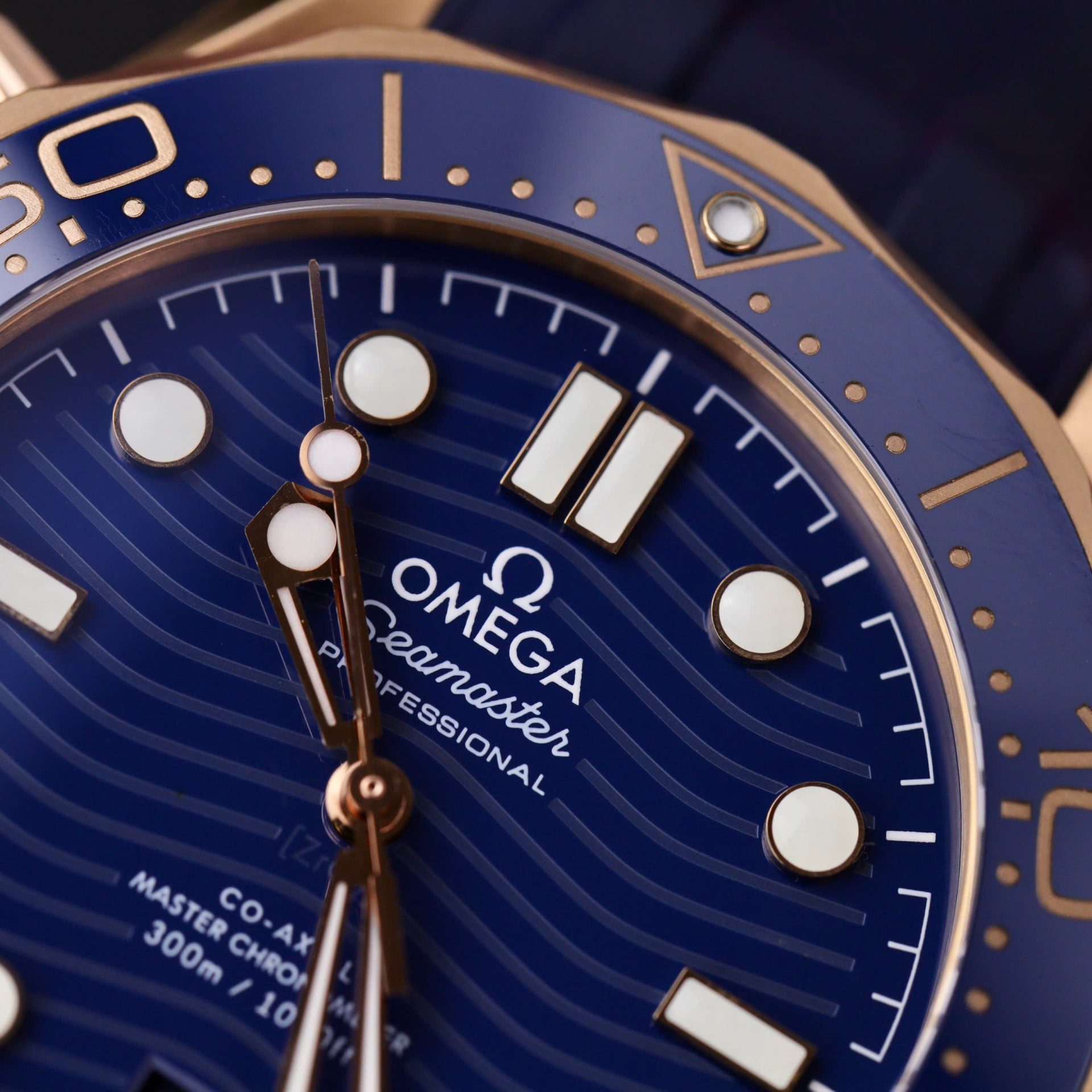 Omega Seamaster Diver 300M Good Imitation Watches Blue Dial Rubber Strap VS Factory 42mm