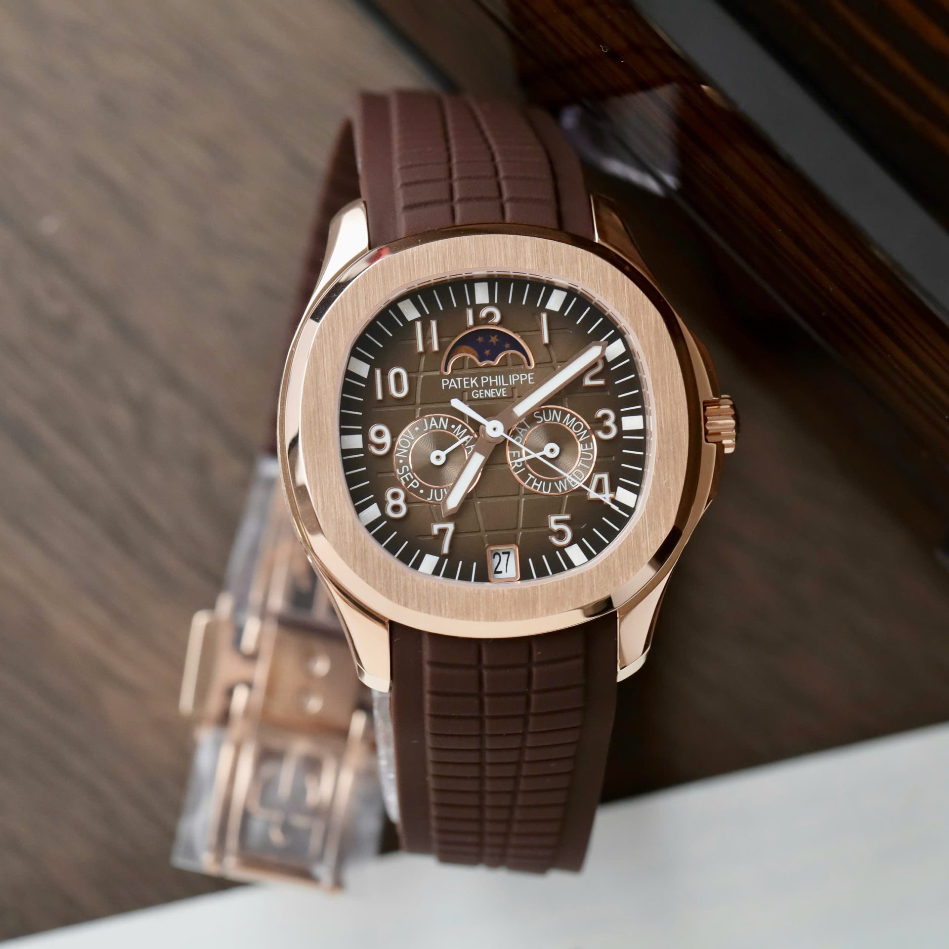 Patek Philippe Best Replica Watch Aquanaut 5261R Automatic Swiss Movement Chocolate Dial 40mm