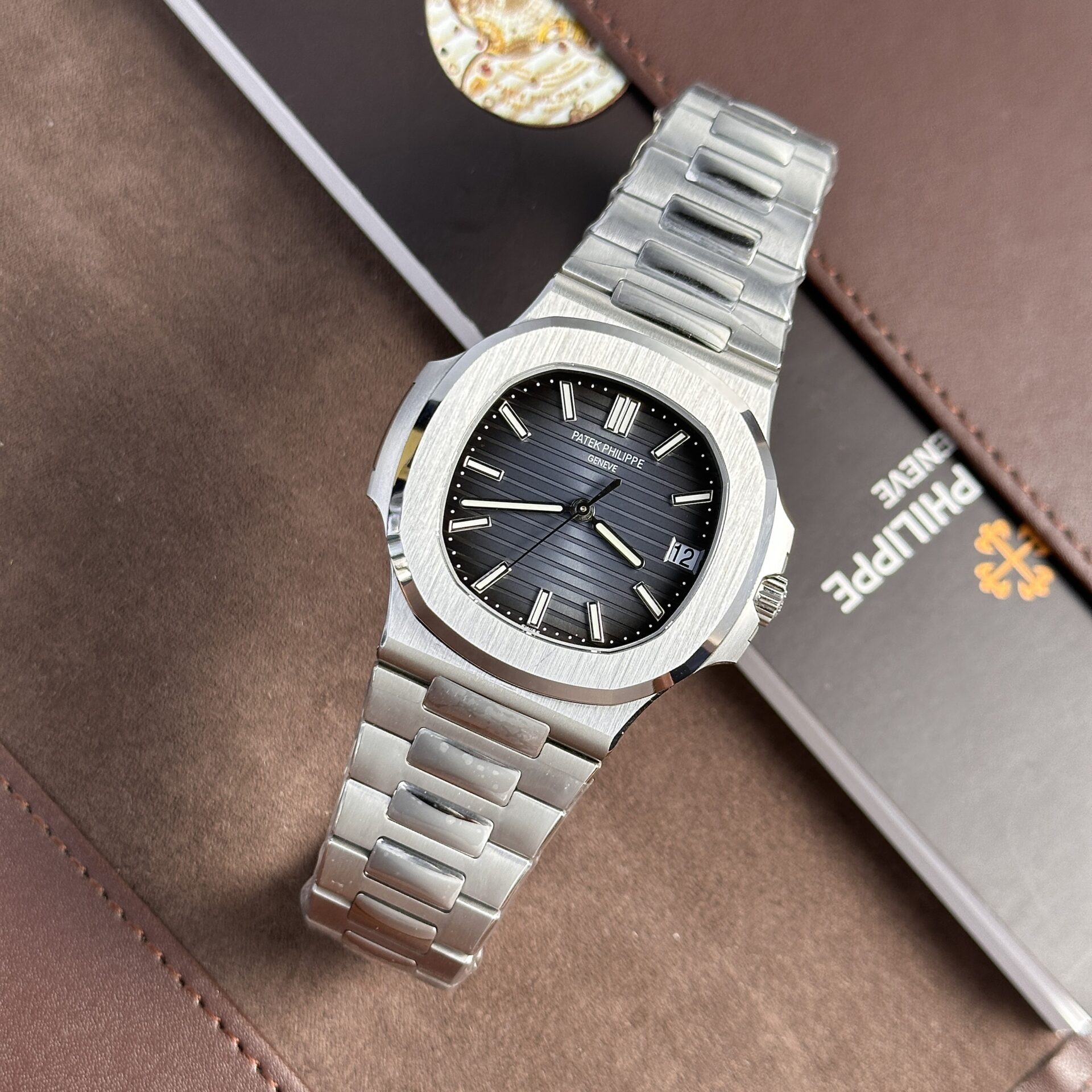 Patek Philippe Replica 11 Watch Nautilus 5711 Fully Adjusted Auth 40mm