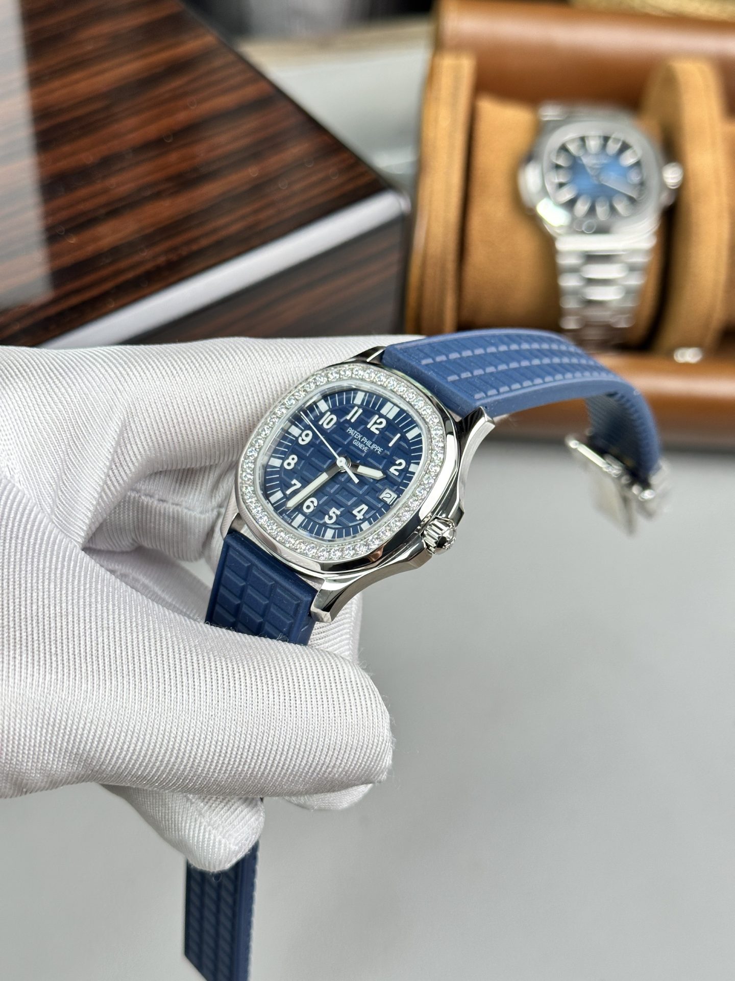 Patek Philippe Replica Watch Aquanaut 5067A Blue Dial With Stone Benzene PPF 35.6mm