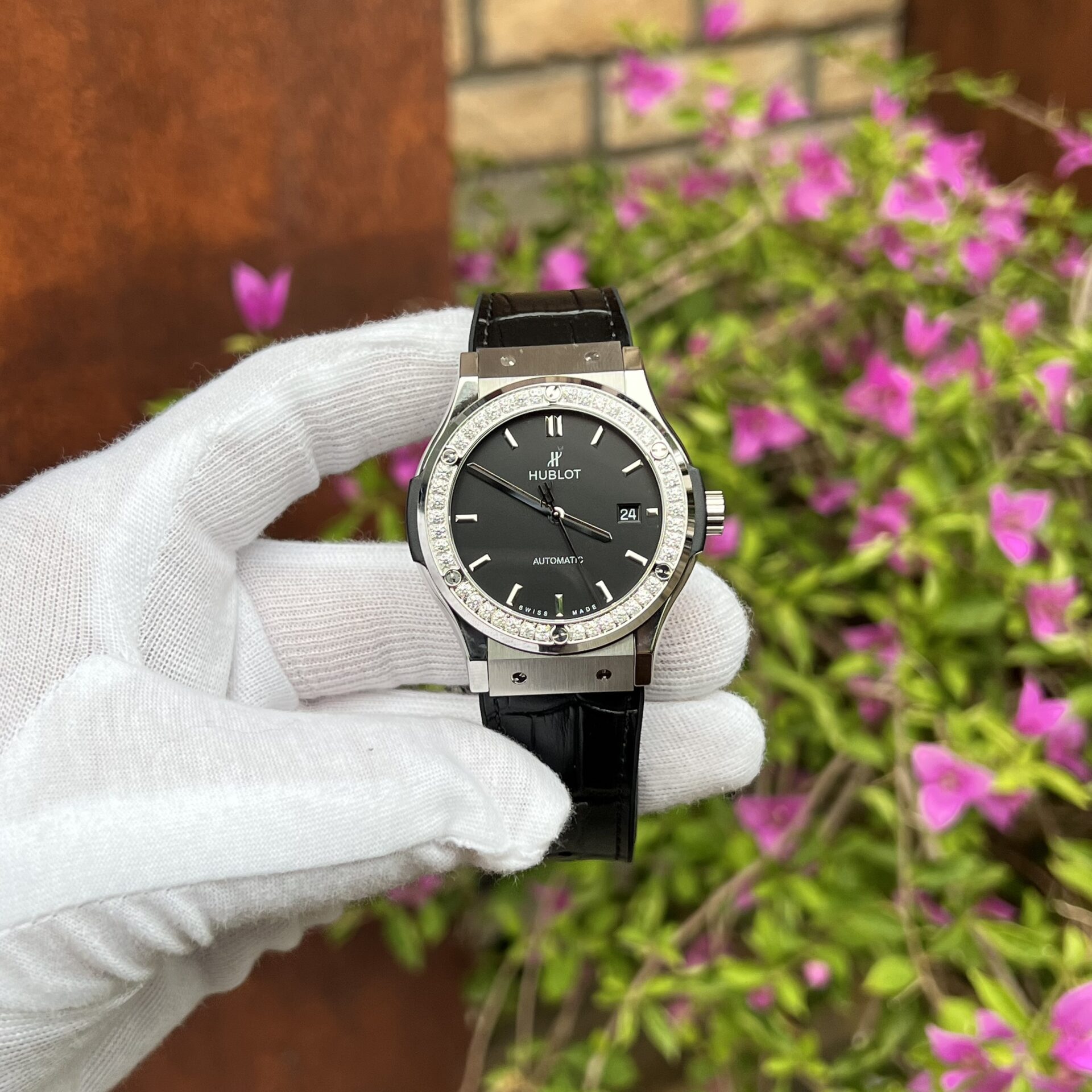 Hublot Replica 1:1 Watch Classic Fusion With Stone Bezel Swiss Mechanical 42mm