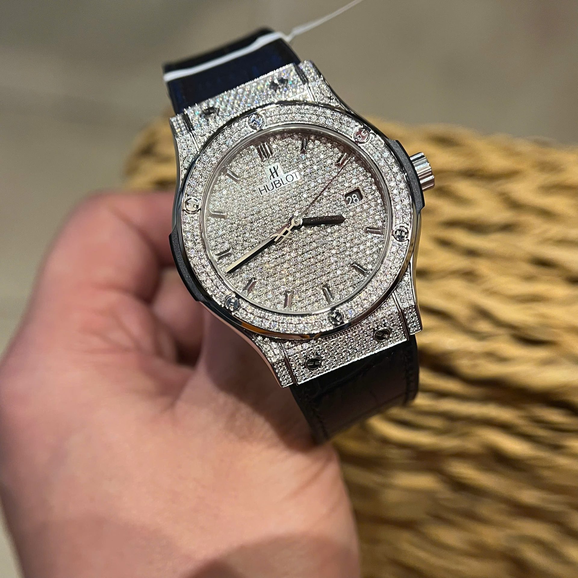 Hublot Classic Fusion Titanium Diamonds Pavé Customs Full Moissanite Imitation Luxury Watches 42mm