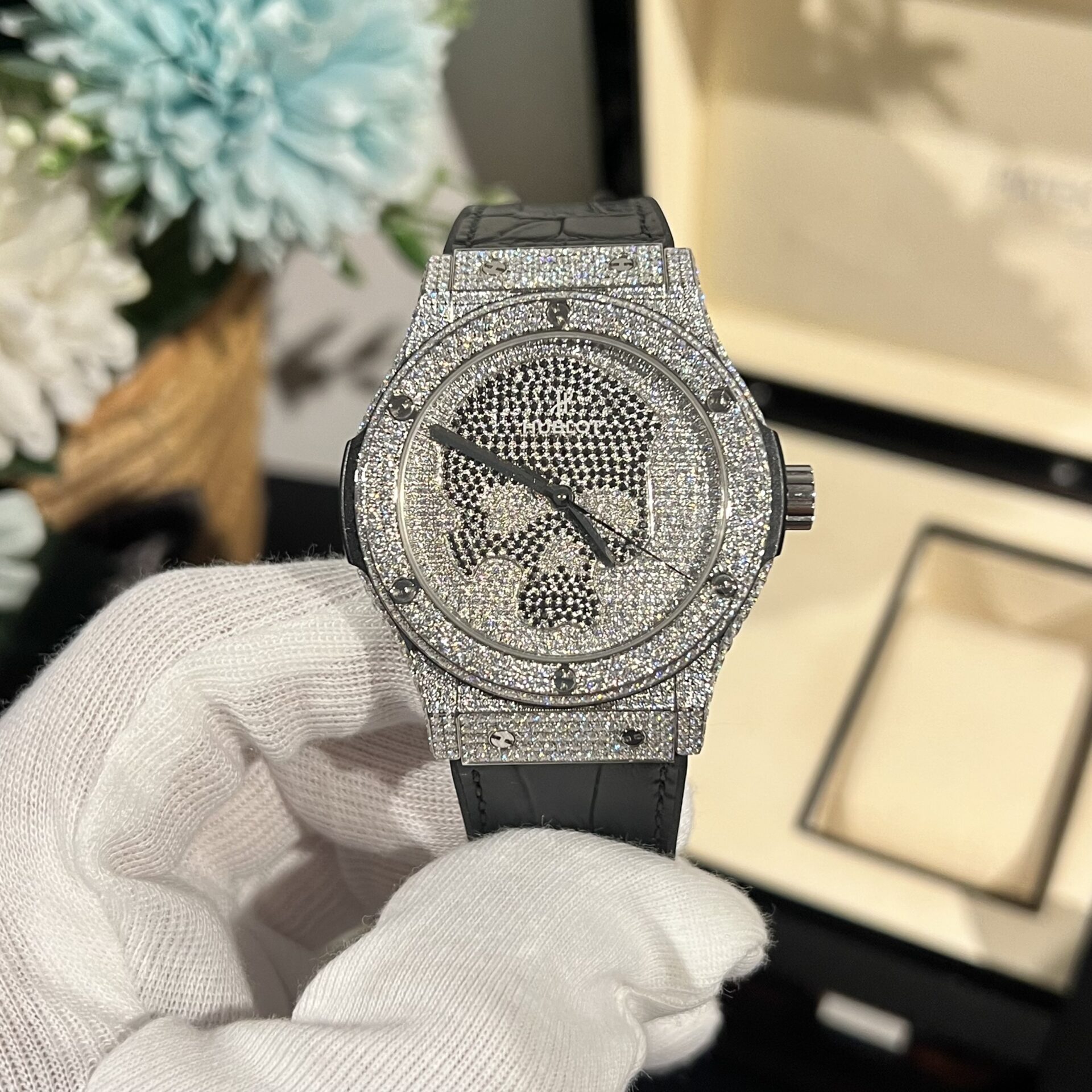 Hublot Replica 1:1 Watch Classic Fusion Skull Full Diamond Moissanite 42mm