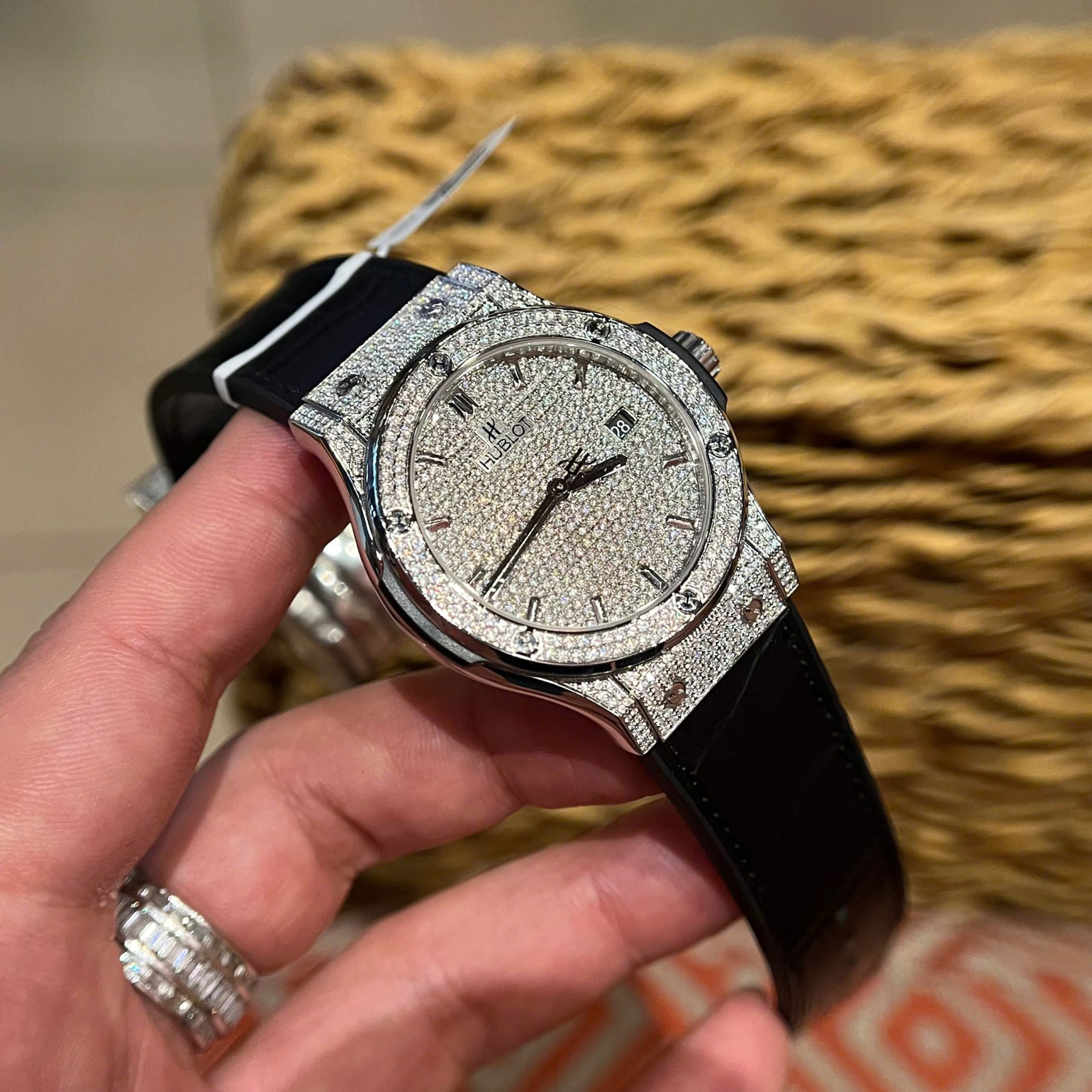 Hublot Classic Fusion Titanium Diamonds Pavé Customs Full Moissanite Imitation Luxury Watches 42mm