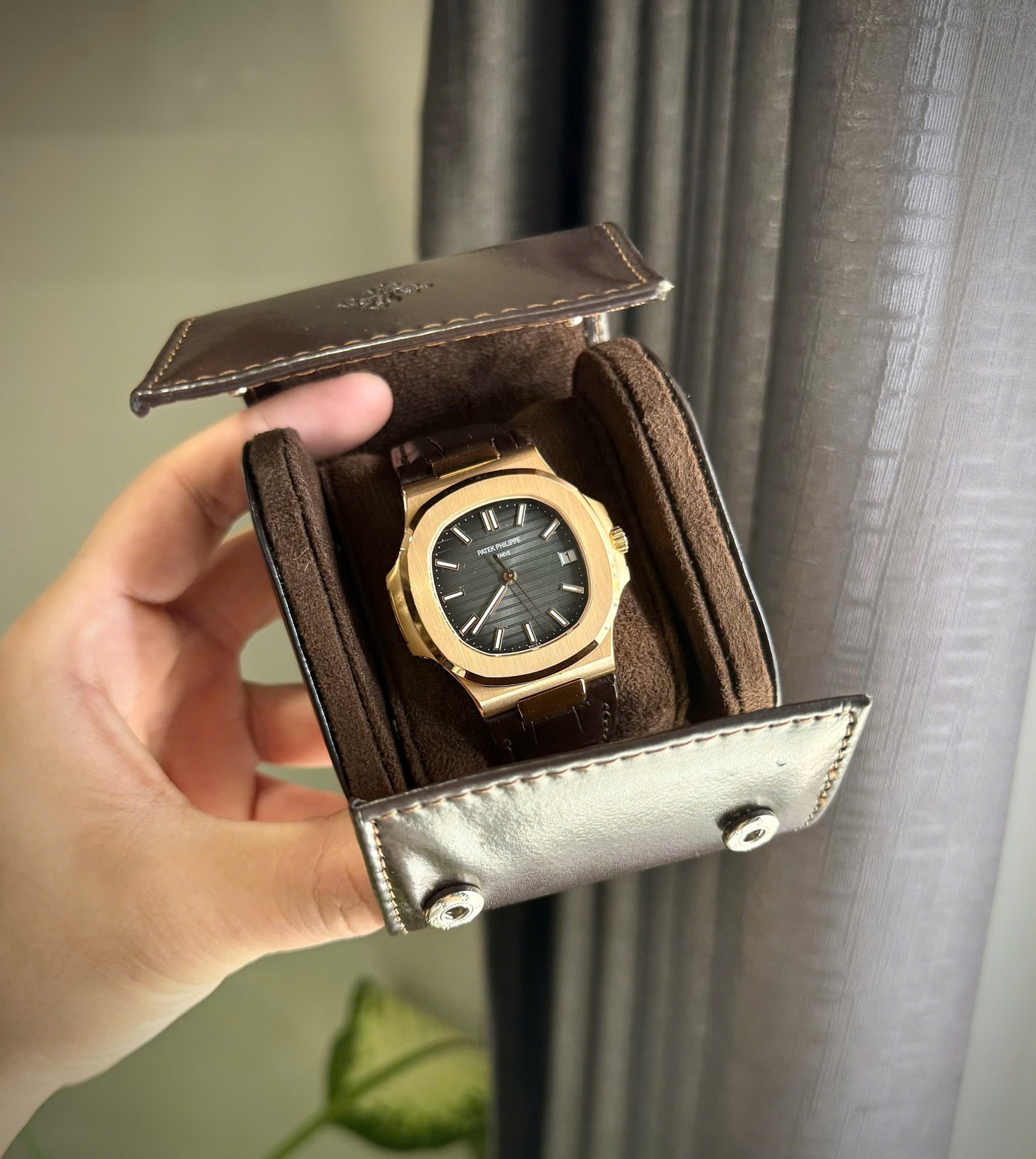 Patek Philippe Nautilus 5711 Dial Gray Copies Watch Gold Wrapped 3K Factory 40mm
