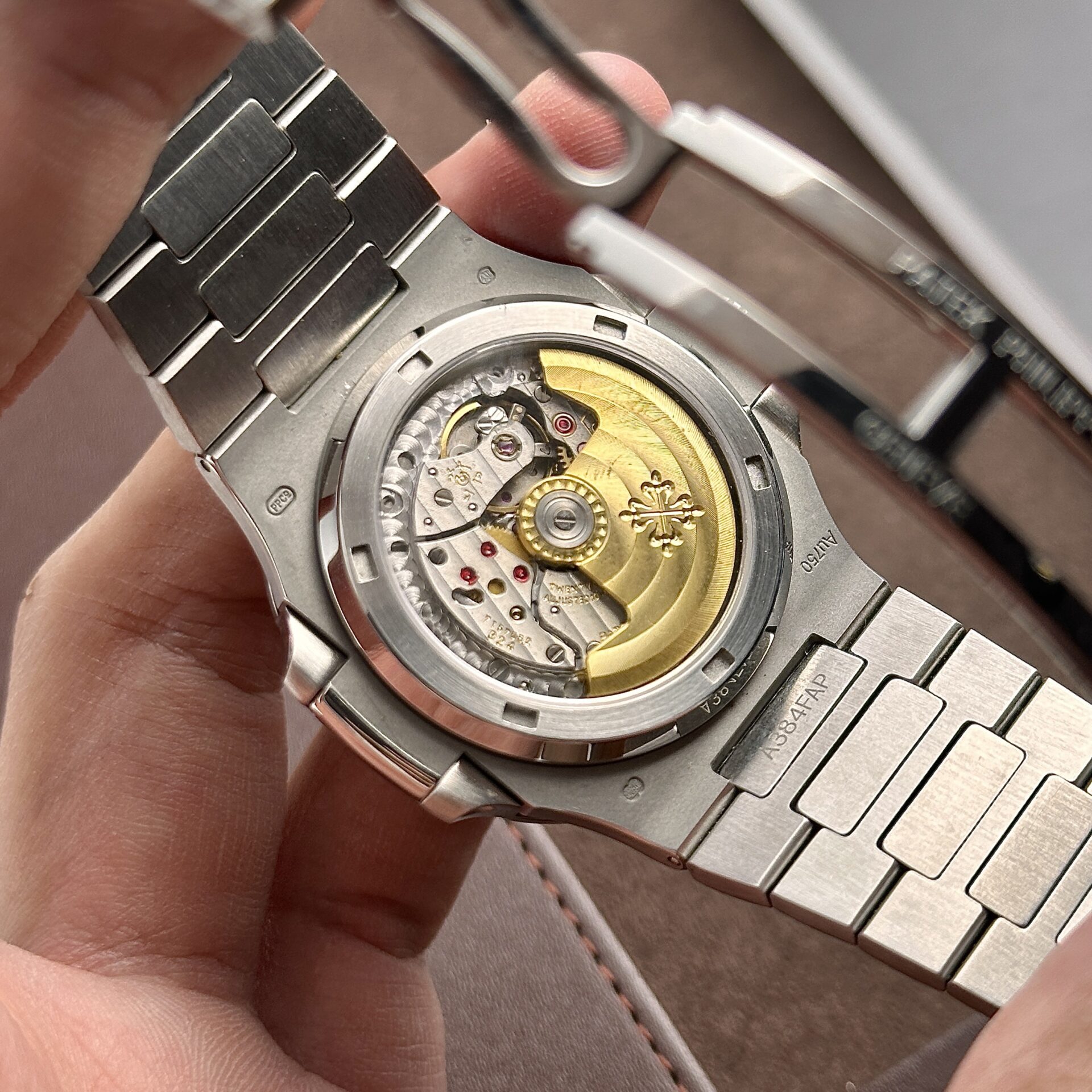 Patek Philippe Replica 1:1 Watch Nautilus 5719 Swiss Movement Full Diamond 40mm