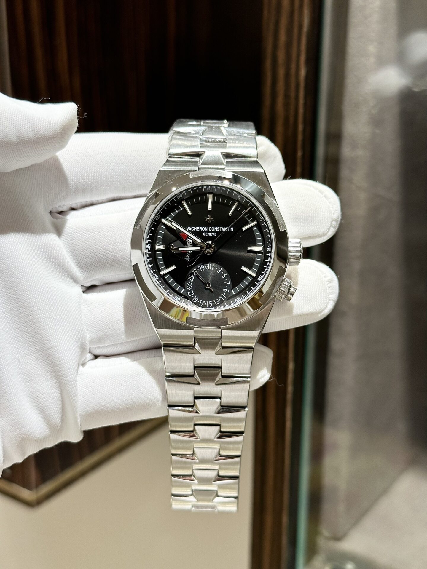 Vacheron Constantin Replica 1:1 Watch Overseas 7900V Dual Time Black Dial 41mm