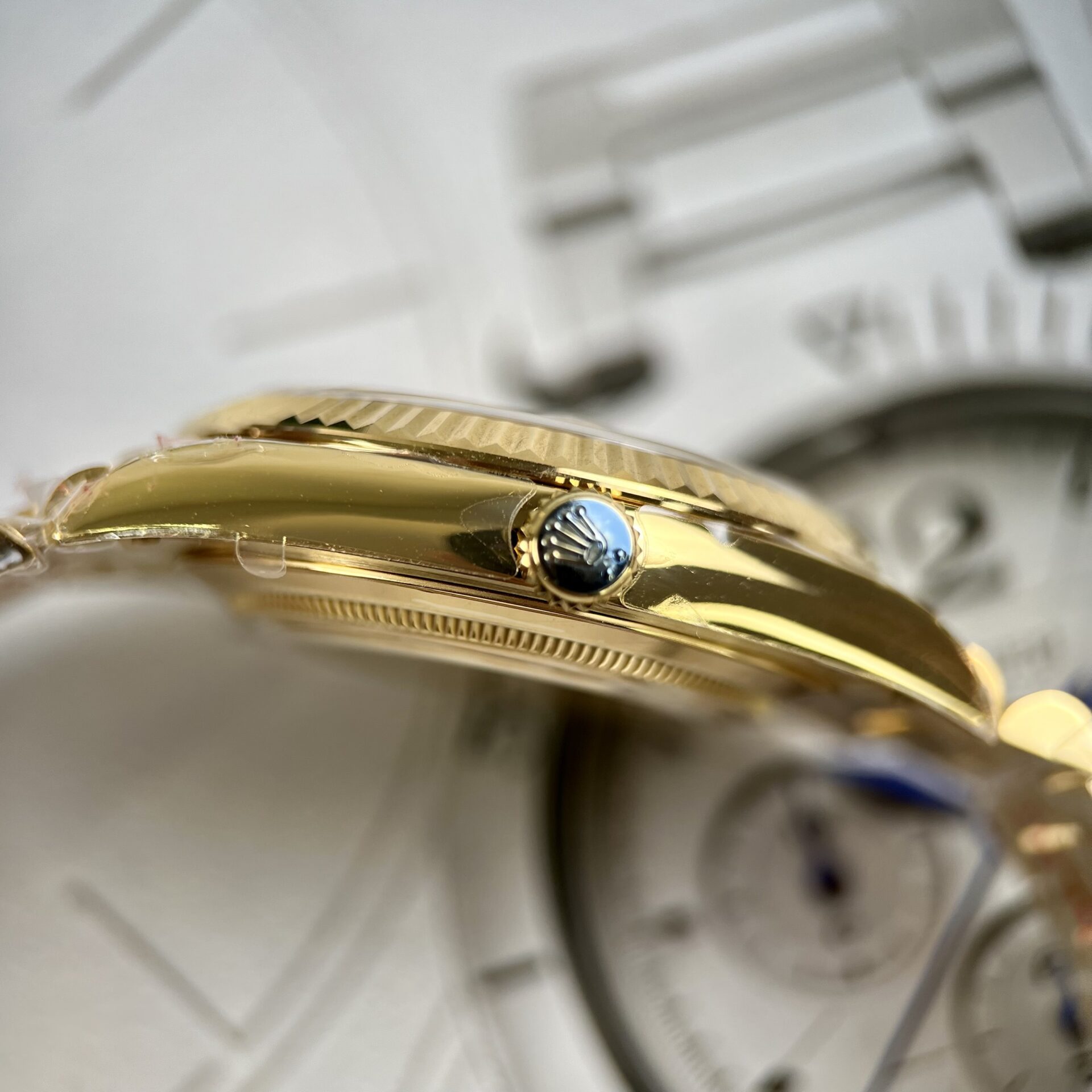 Rolex Replica 1:1 Watch Day-Date Gold Plated Fluted Bezel EW Factory 40mm