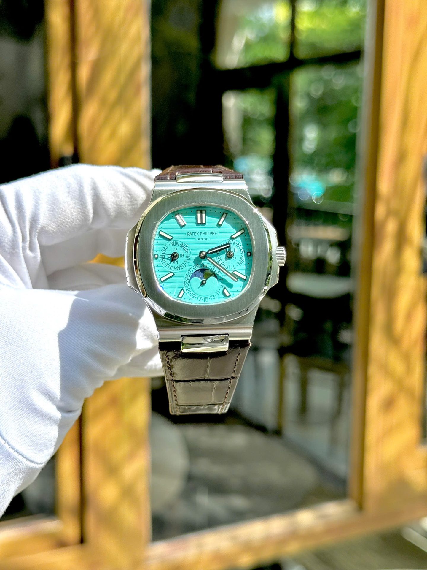 Patek Philippe High End Watch Replicas Nautilus 5740G Tiffany   Automatic Swiss Movement 40mm