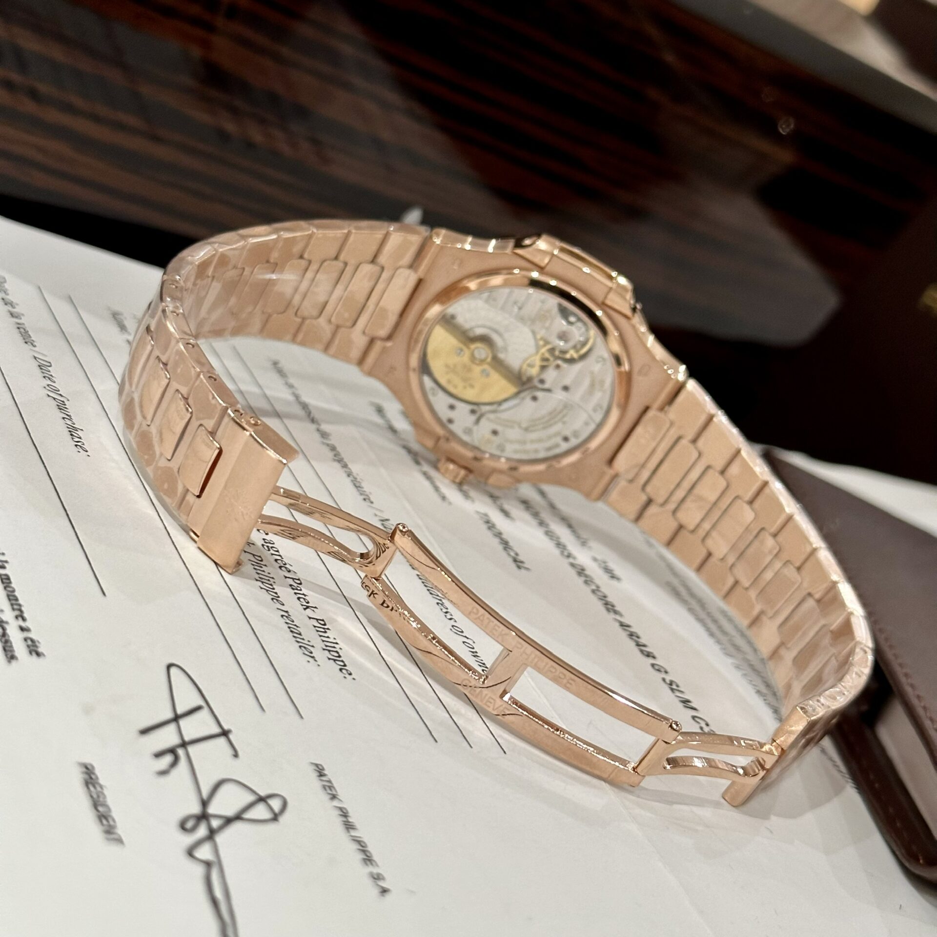 Patek Philippe Replica Watch Nautilus 5712 Rose Gold Plated Black Dial GRF 40mm