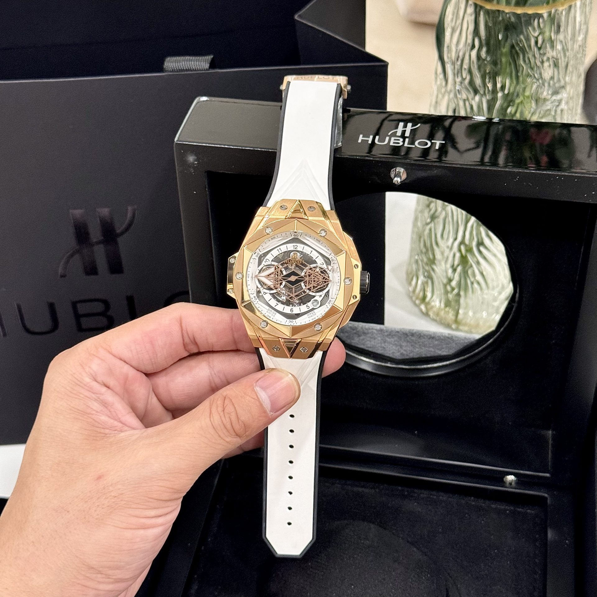 Hublot Replica 1:1 Watch Big Bang Sang Bleu ll King Gold Men s White BBF 45mm