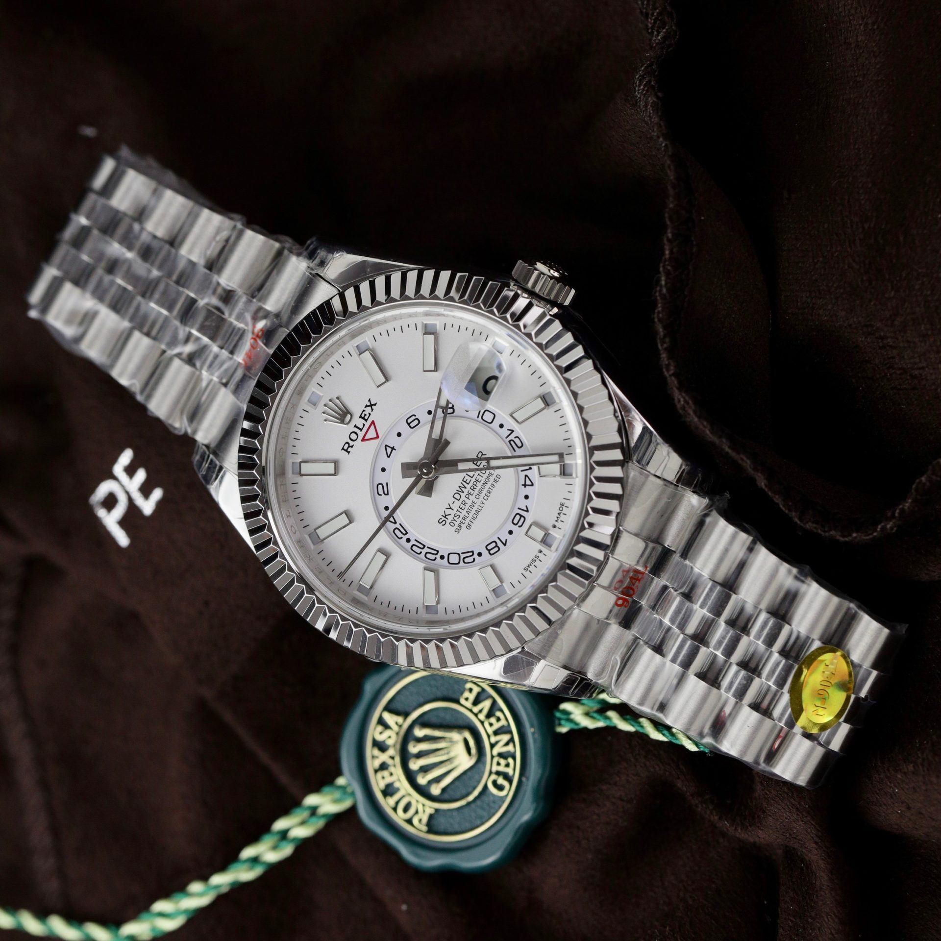 Rolex Replica 1:1 Watch Sky-Dweller White Dial Jubilee Strap 42mm