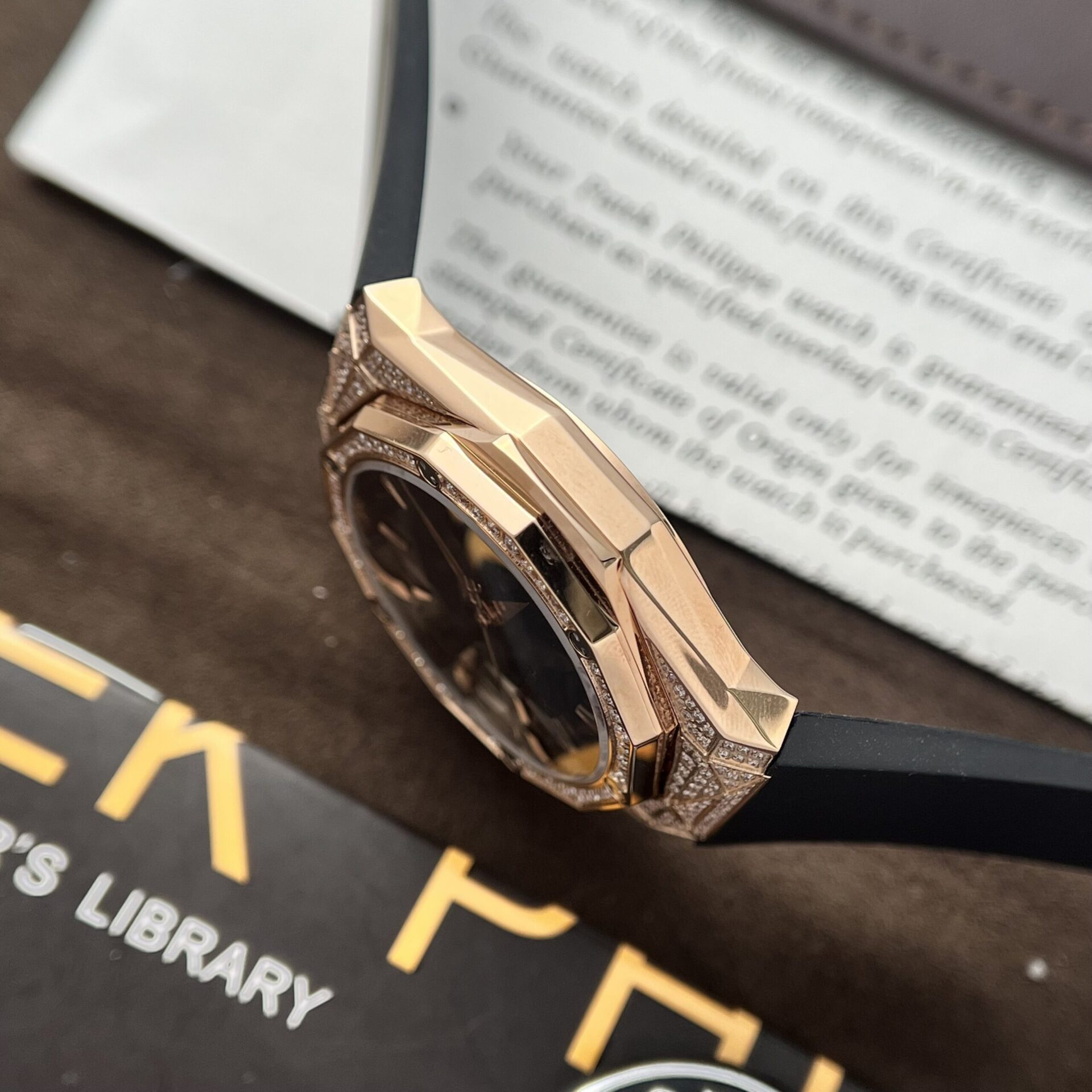 Hublot Replica 1:1 Watch Orlinski King Gold Full Diamonds Black 40mm