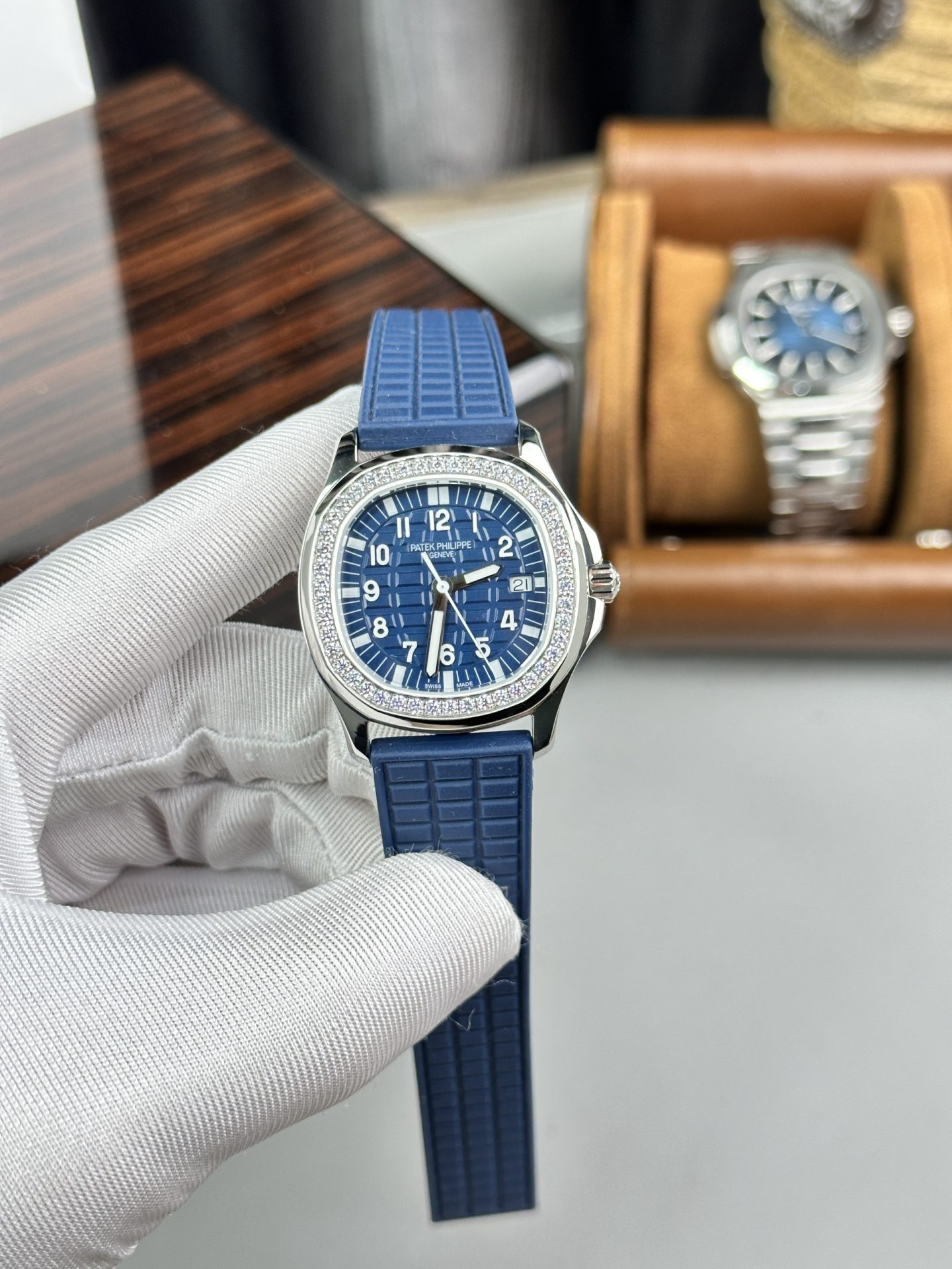 Patek Philippe Replica Watch Aquanaut 5067A Blue Dial With Stone Benzene PPF 35.6mm