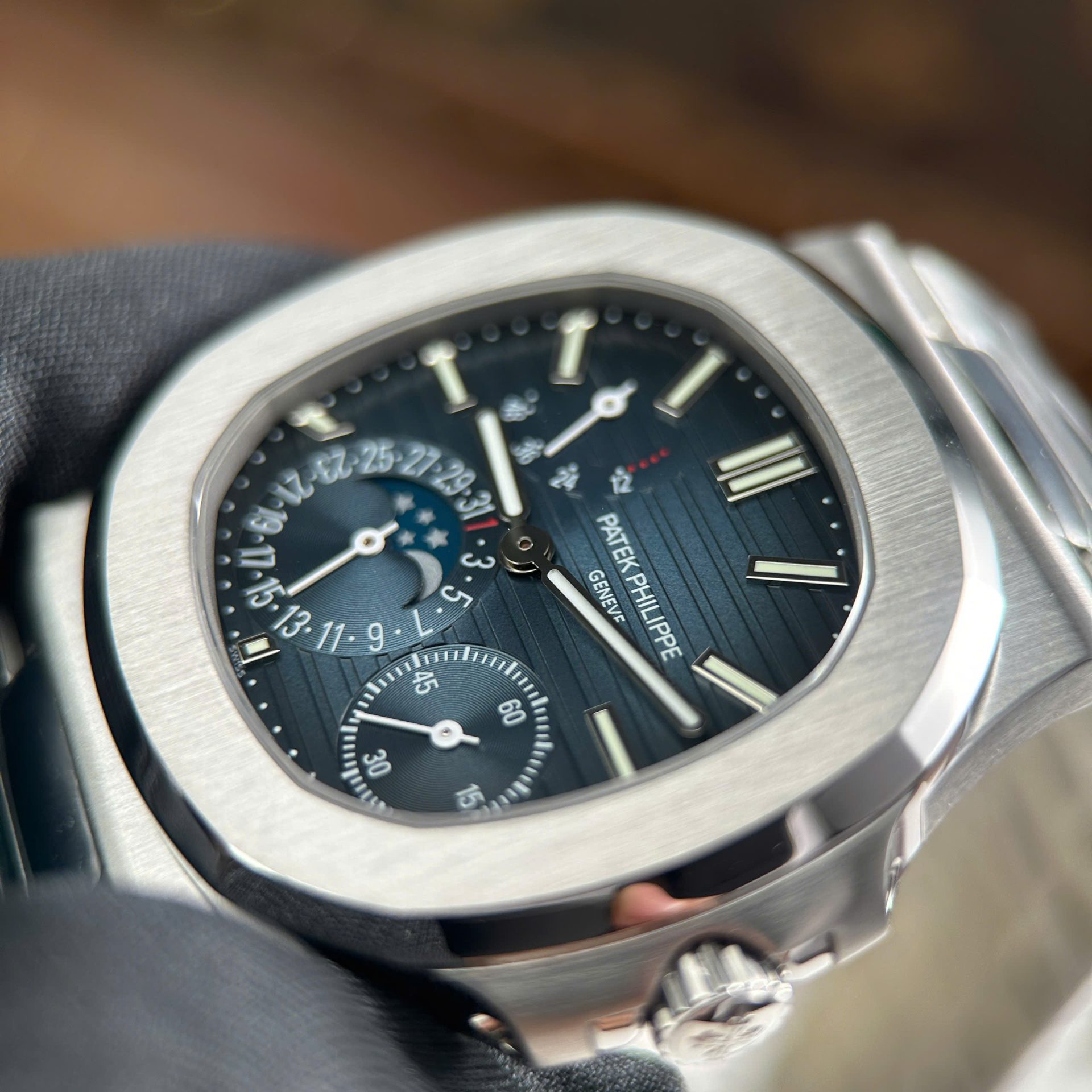Patek Philippe Nautilus 5712 Replica Watches Blue Dial Metal Wire PPF Factory Version 3 40mm